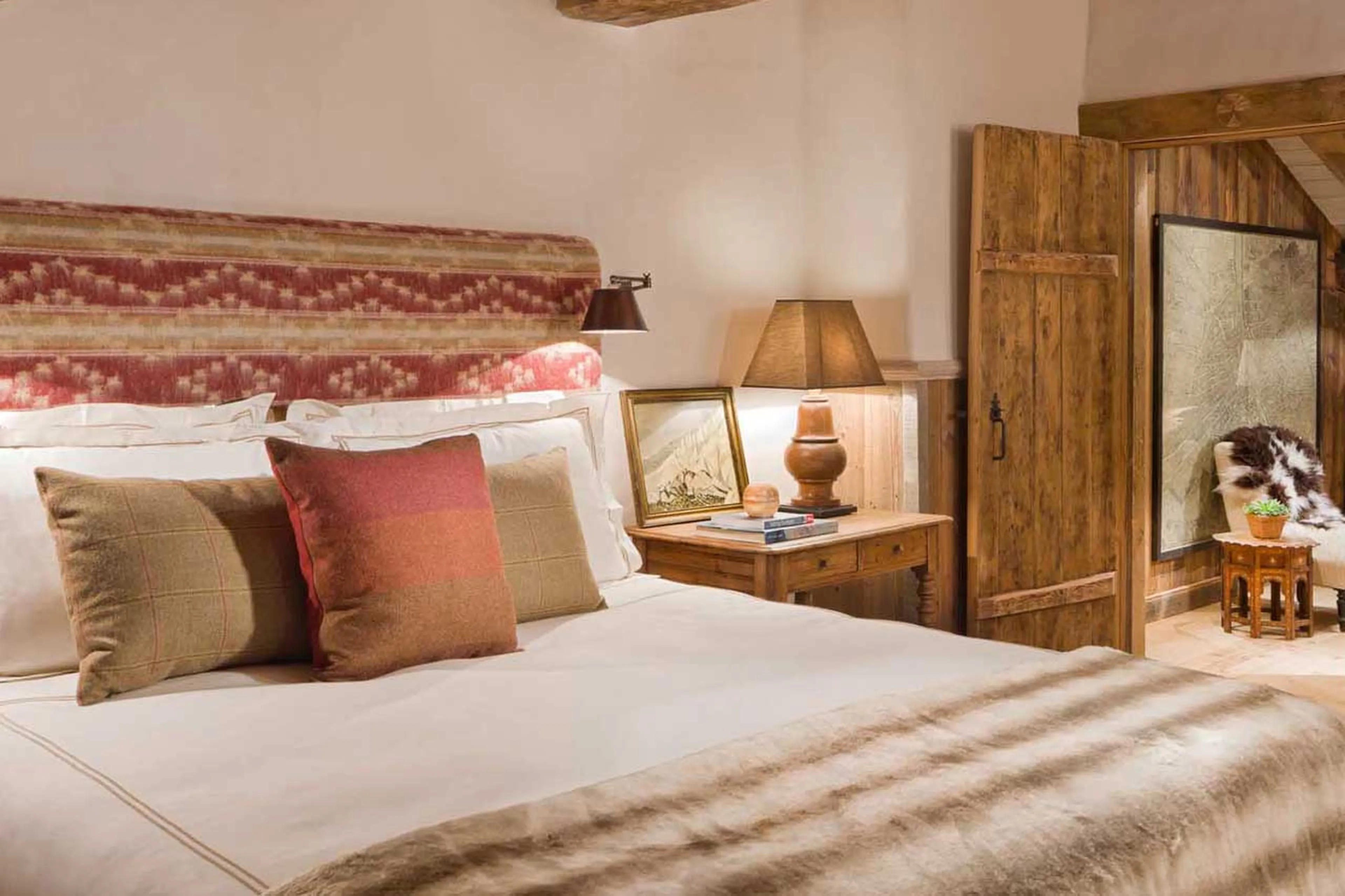 Bedroom four at Chalet Pelerin in Le Miroir