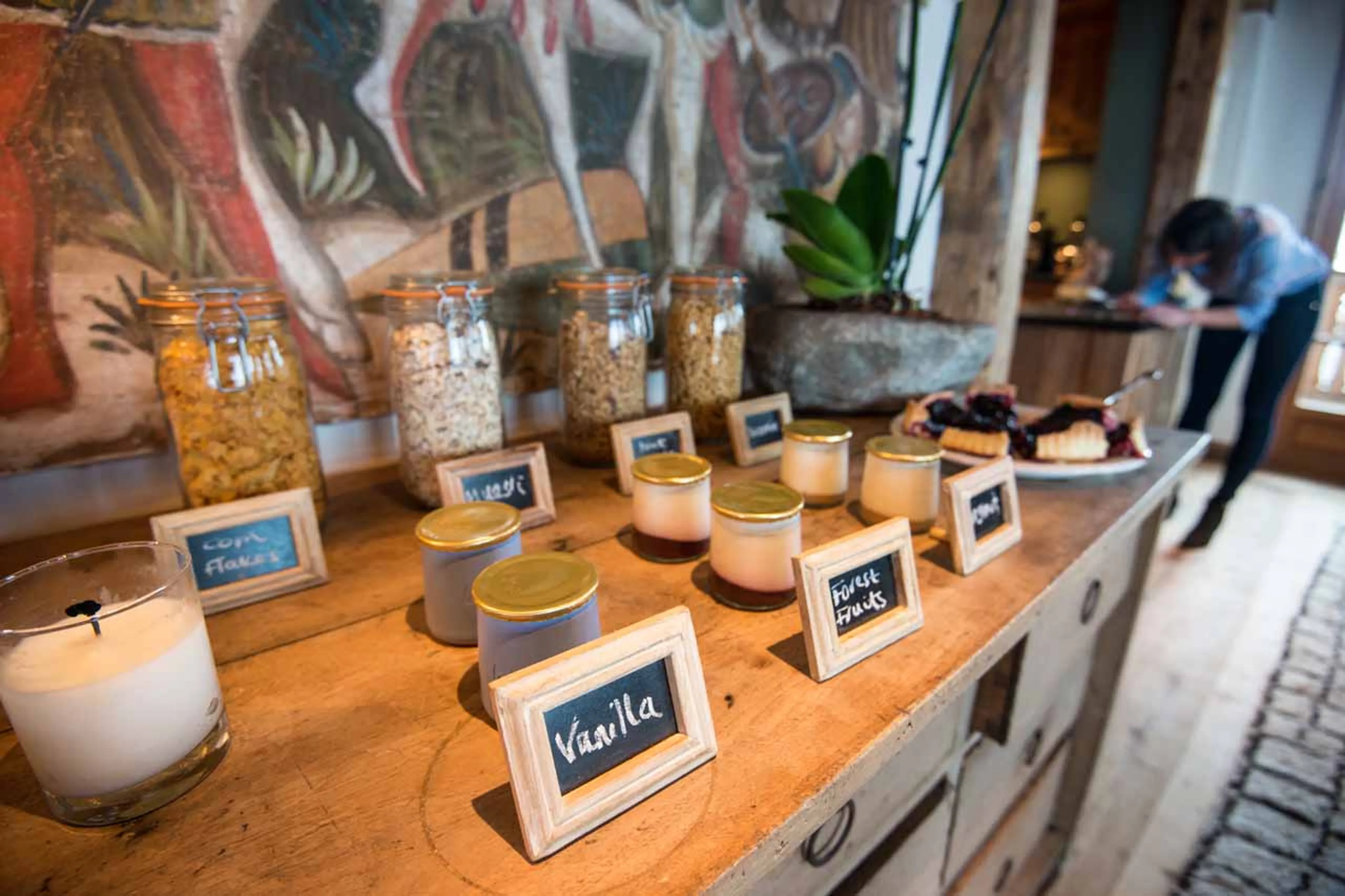 Breakfast at Chalet Pelerin in Le Miroir