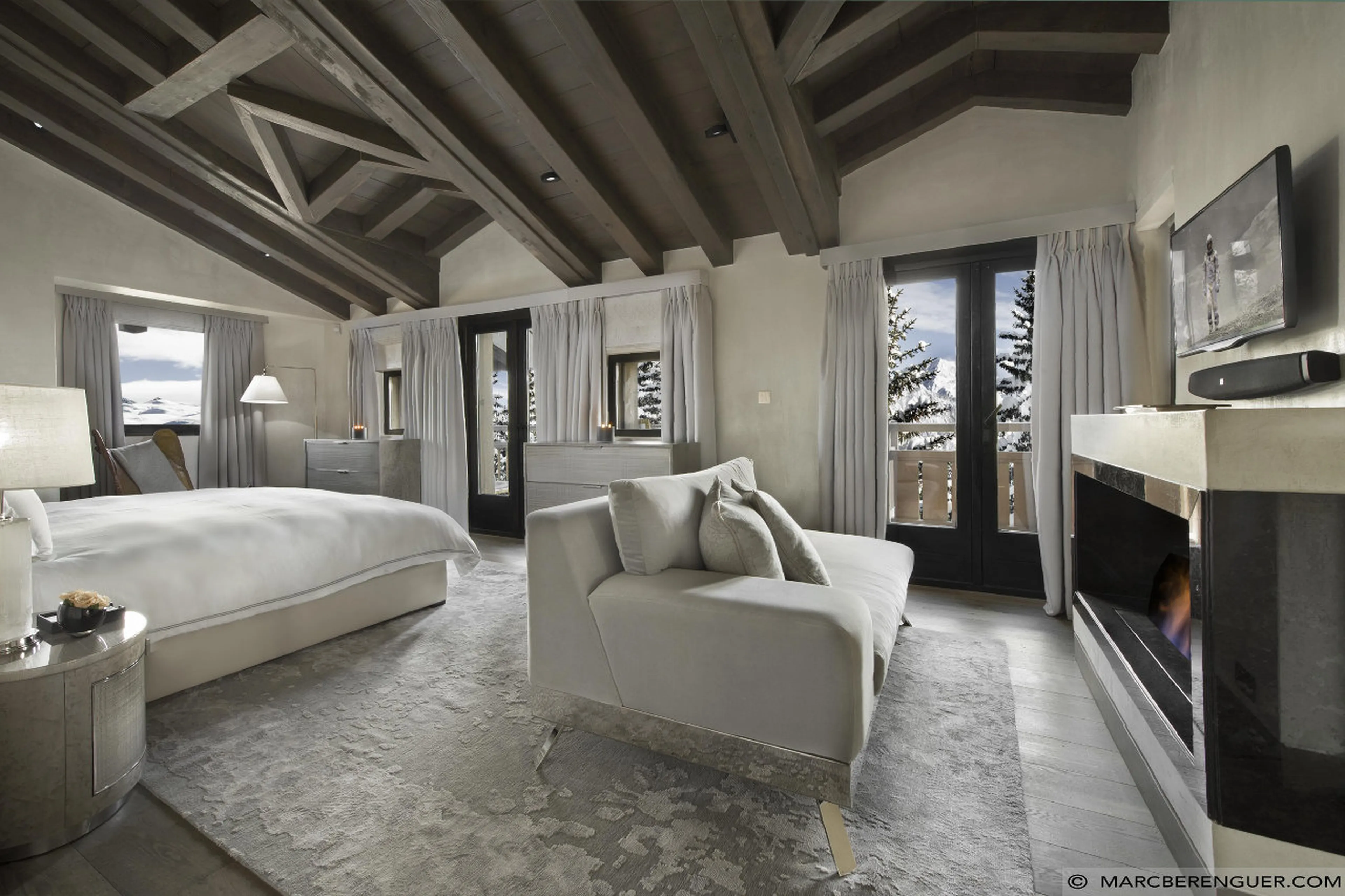 Master double bedroom with balcony access, Chalet Perce Neige, Courchevel 1850