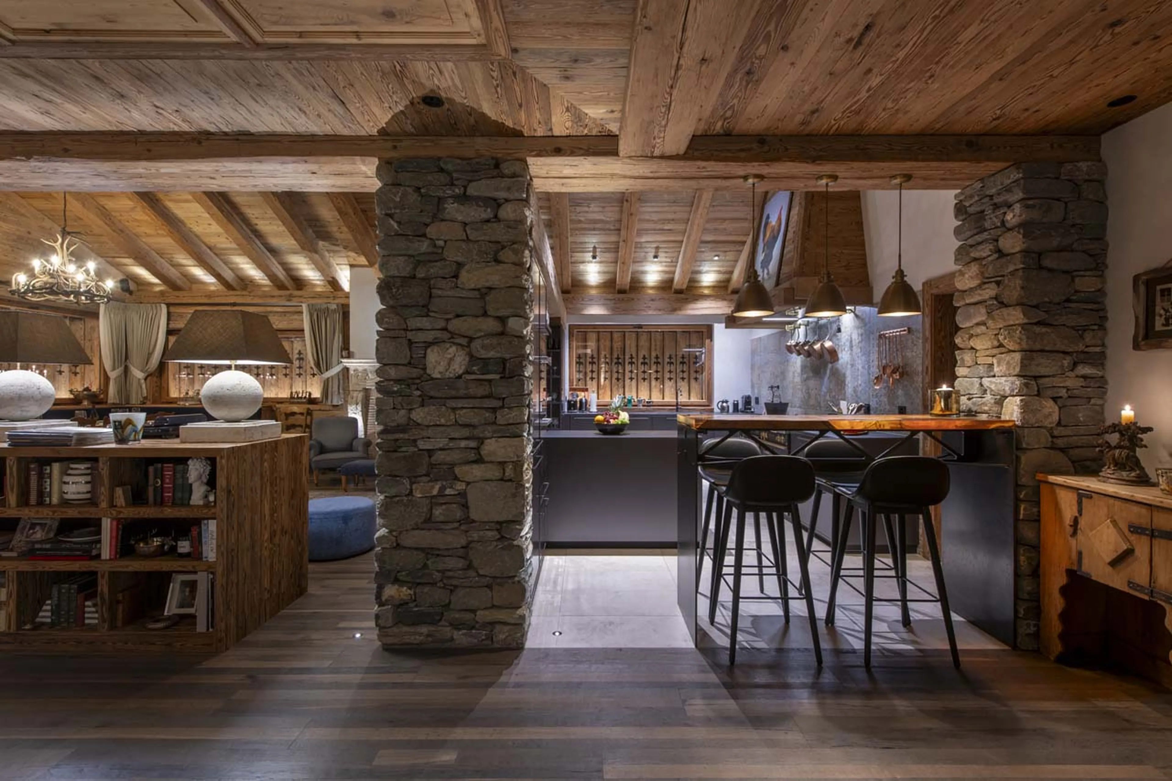 Kitchen bar at Chalet Peter Pan in Verbier