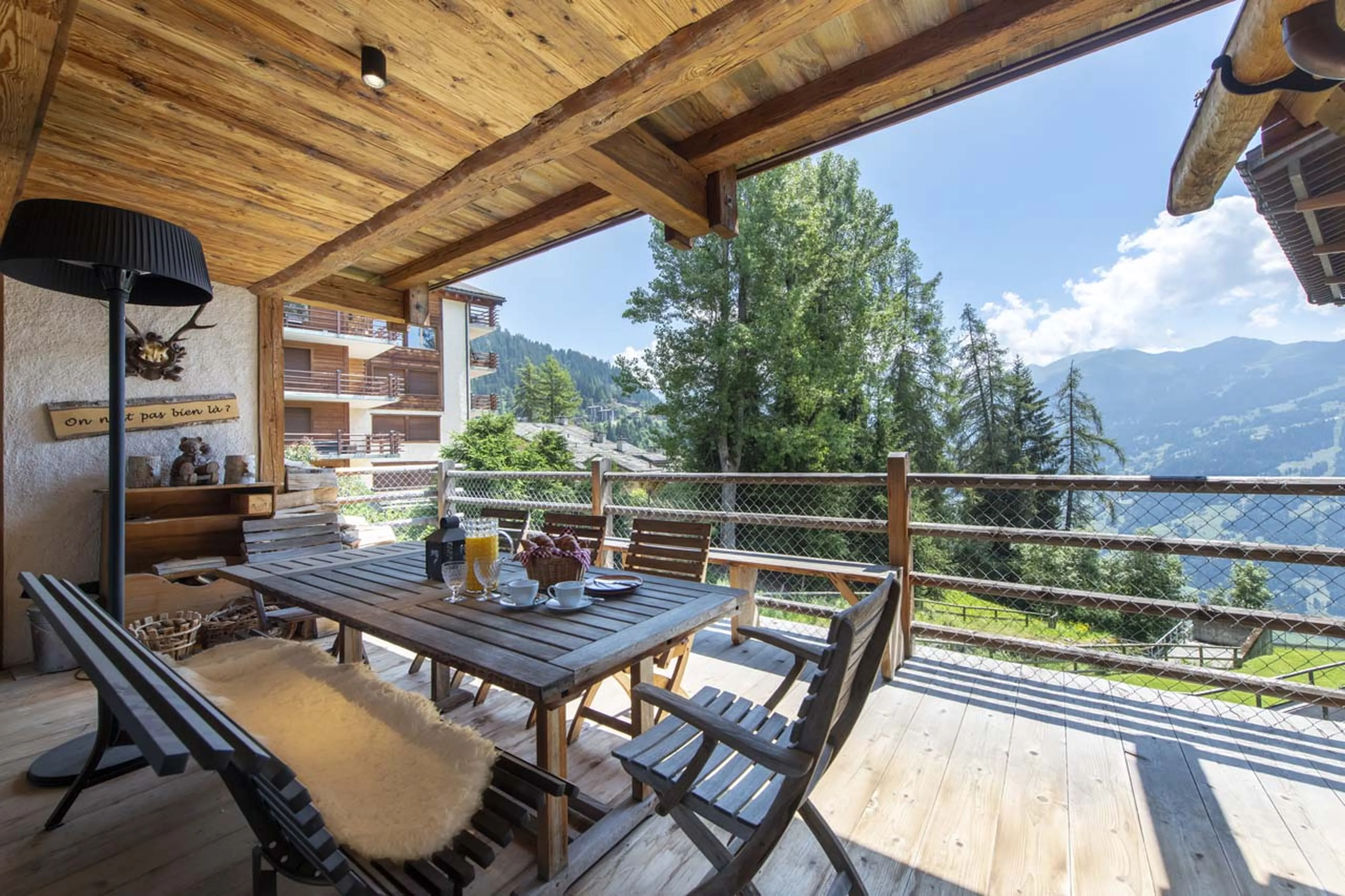 Terrace dining at Chalet Peter Pan in Verbier
