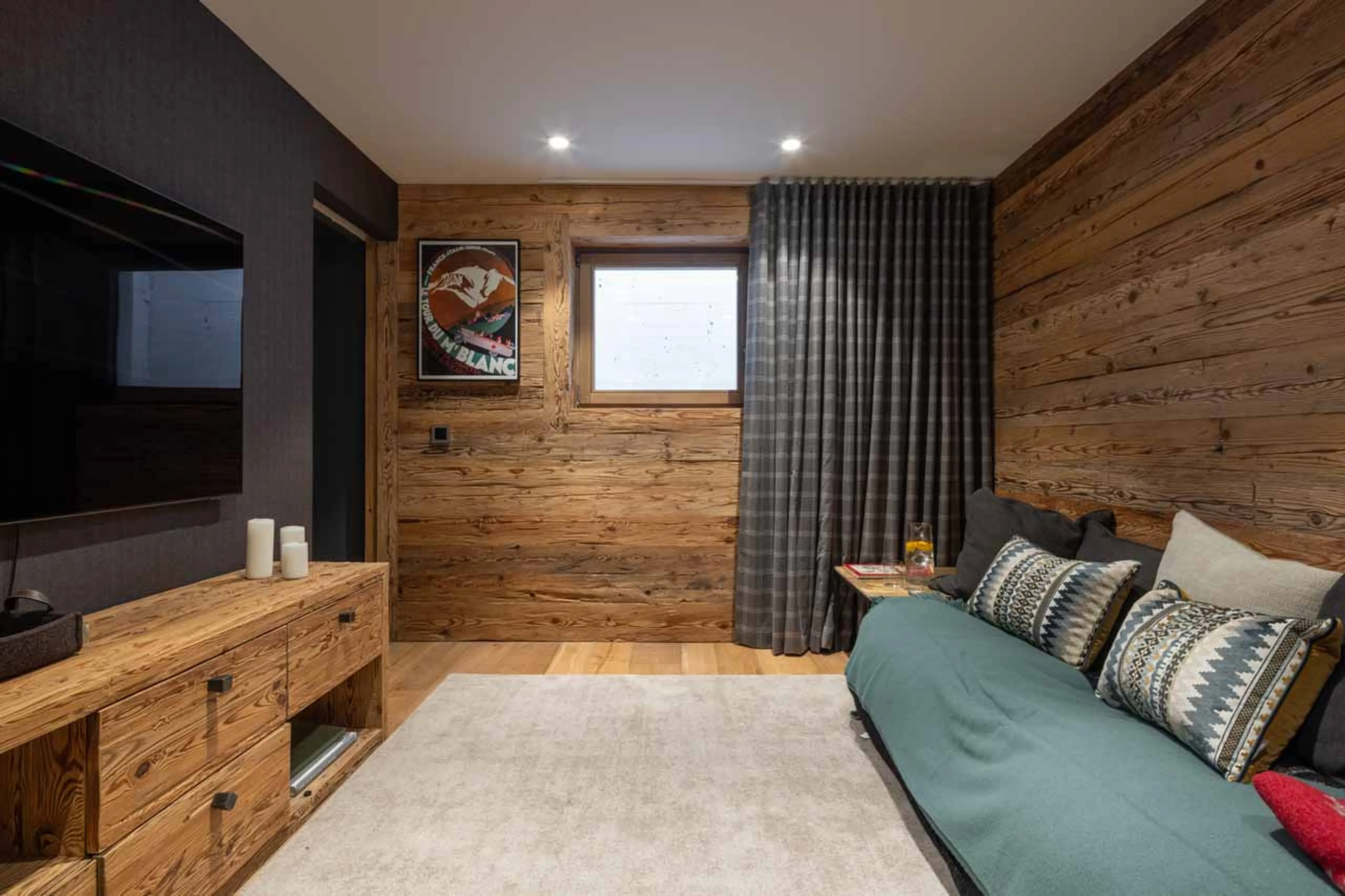 TV snug seating at Chalet Petheo in Verbier