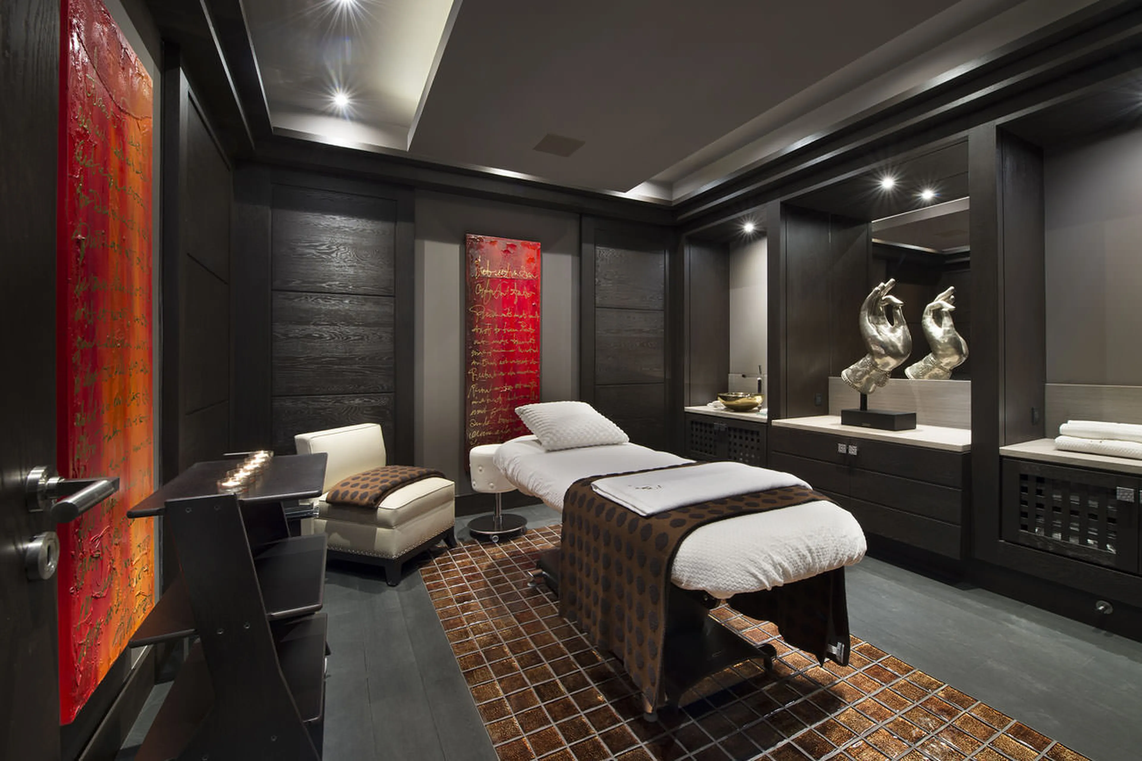 Massage room in the spa area of chalet Le Petit Palais in Courchevel 1850