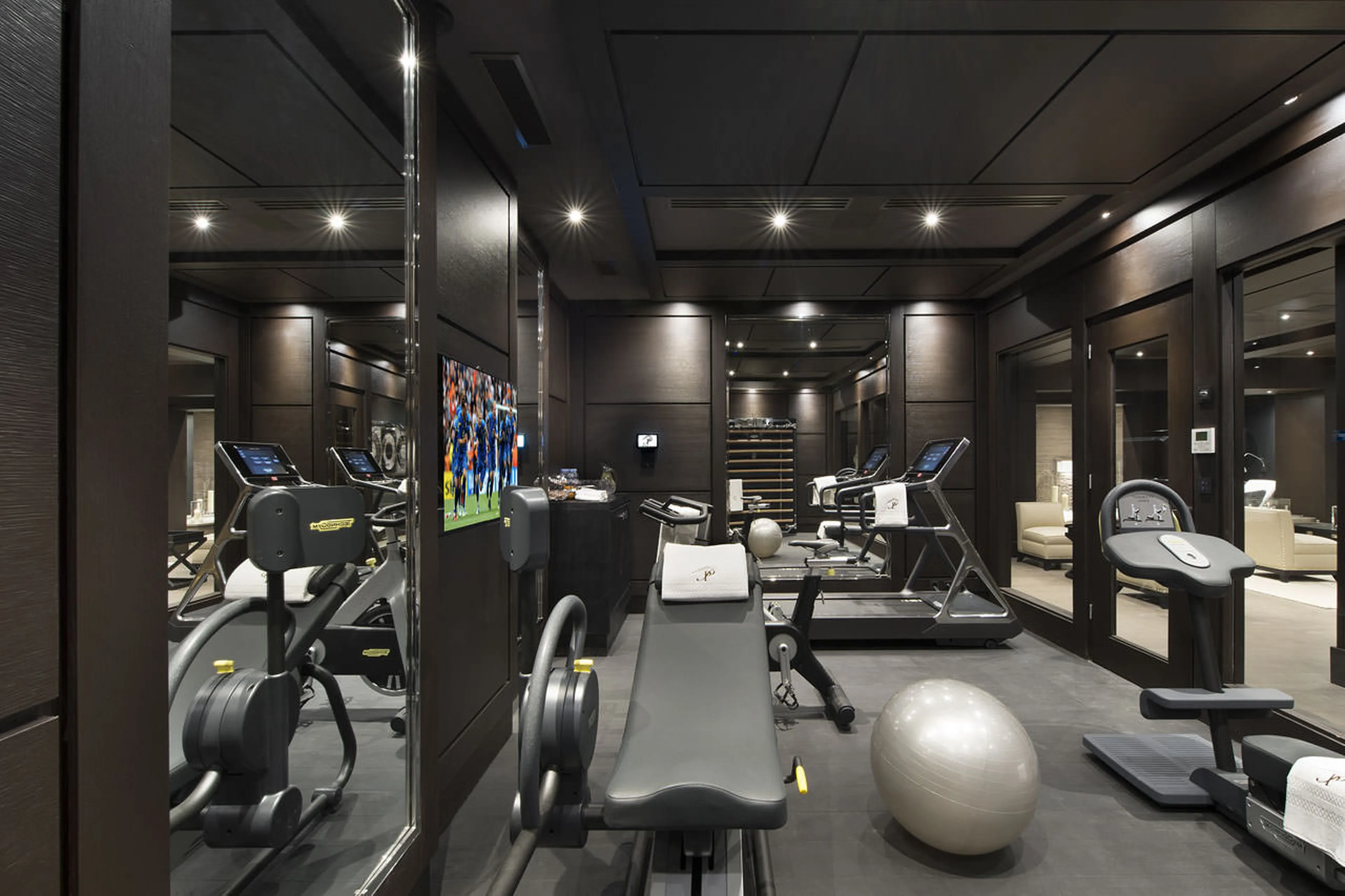 Chalet Le Petit Palais in Courchevel 1850 has a fitness room with professional apparatus