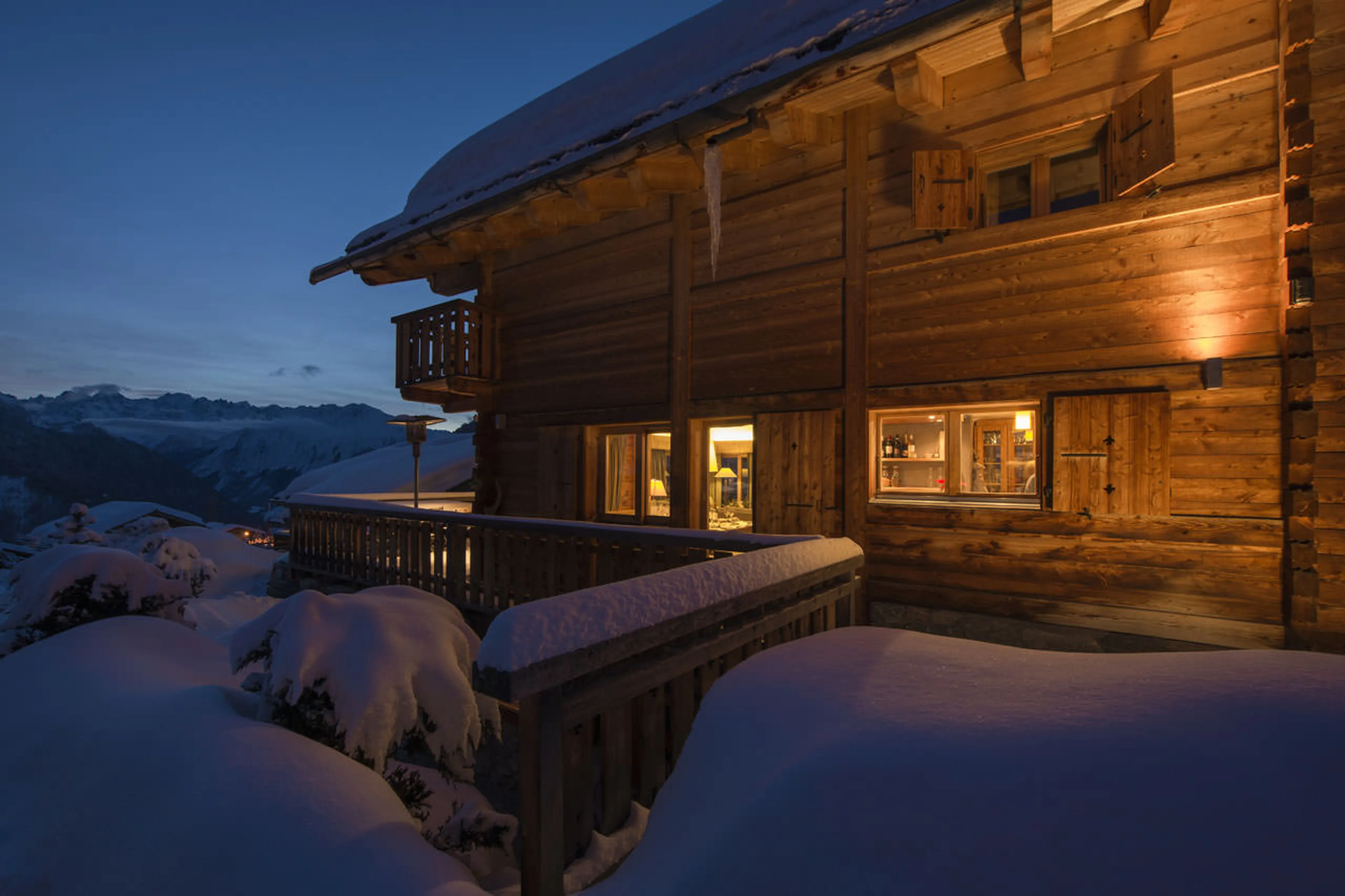 Mountain setting of Chalet Pierre Avoi in Verbier