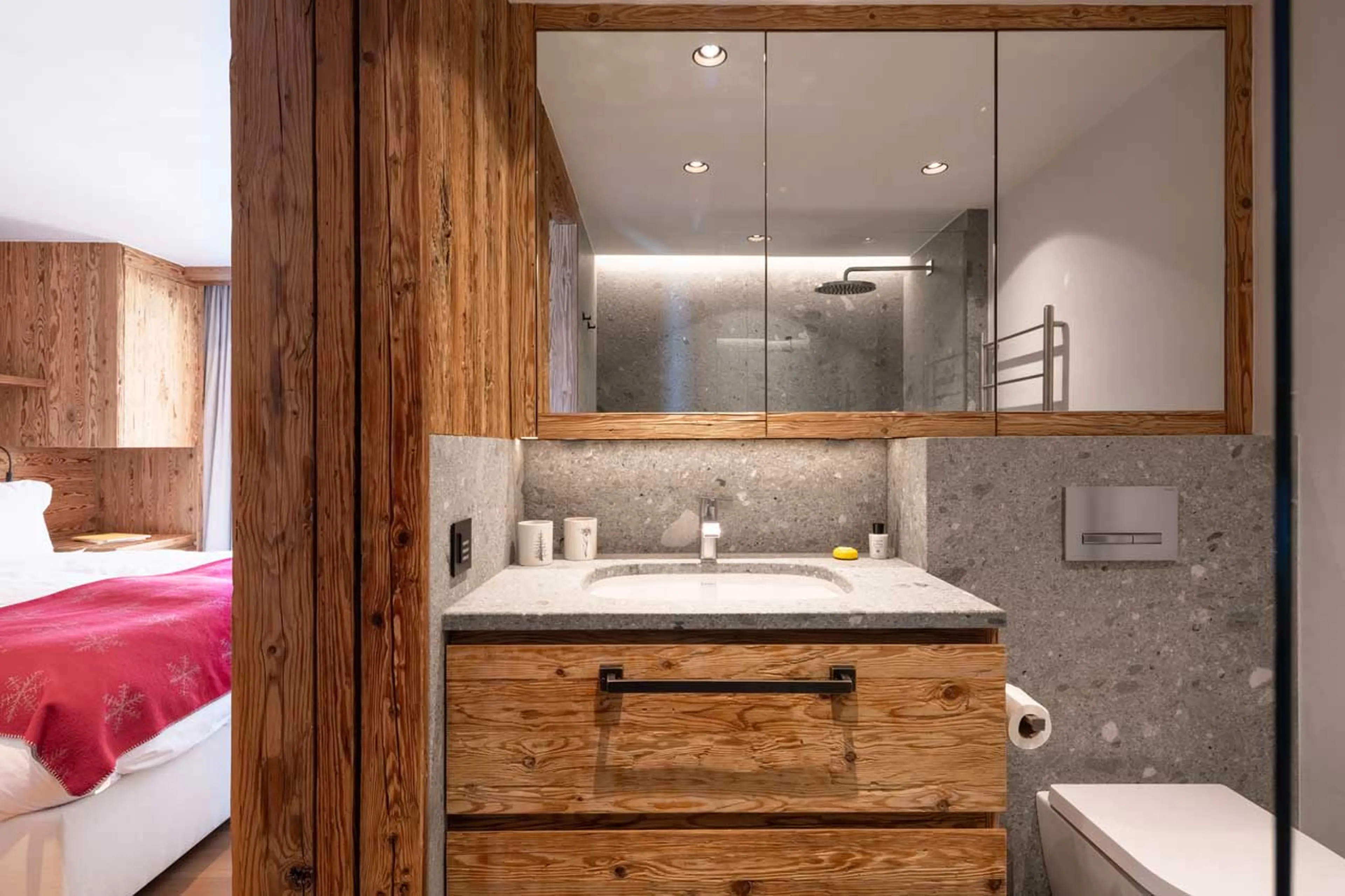 Bedroom 3 en-suite at Chalet Pierrier in Verbier