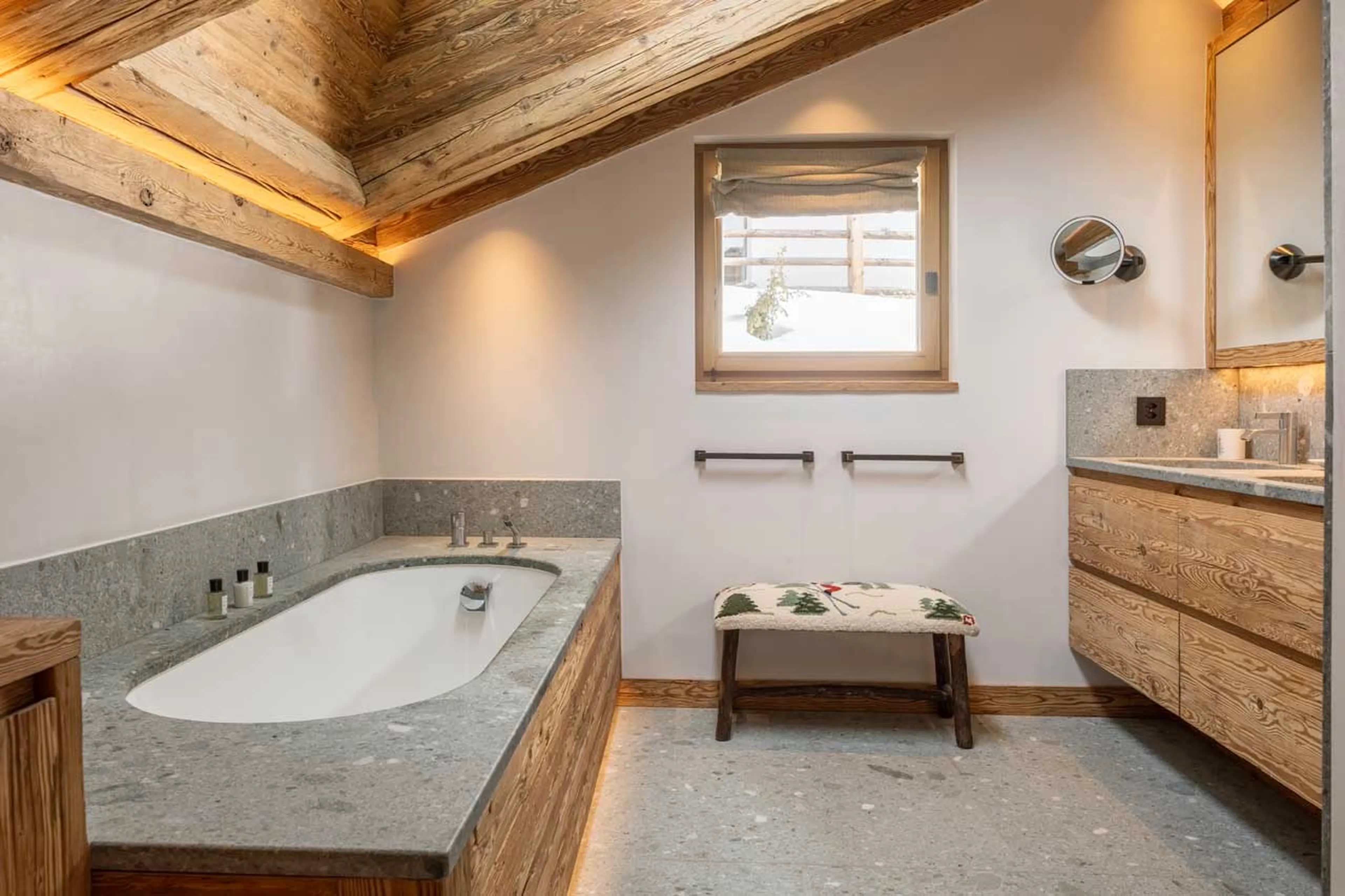 Bedroom 5 en-suite bath at Chalet Pierrier in Verbier