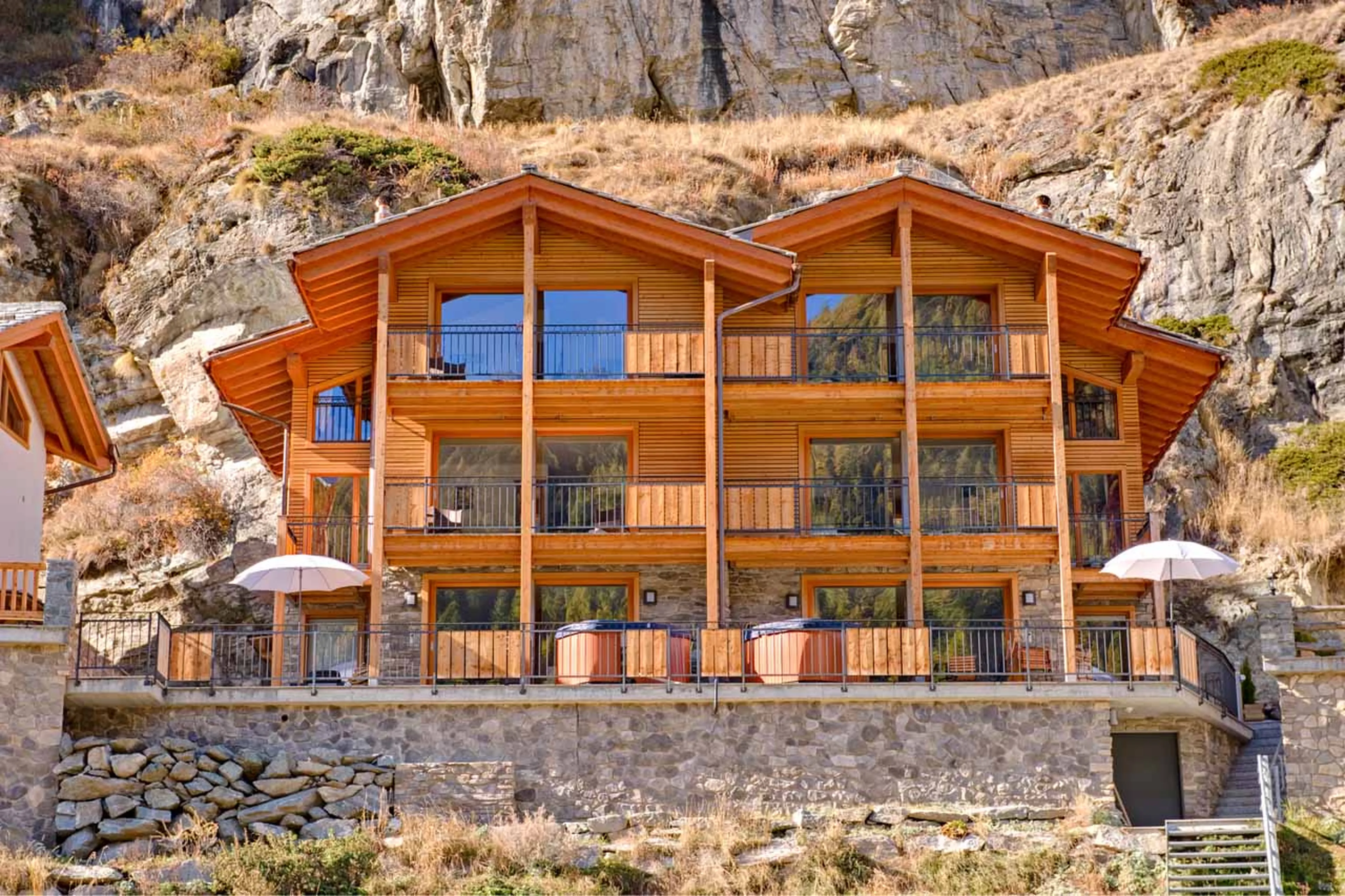 Chalet Pollux in Zermatt summer exterior view