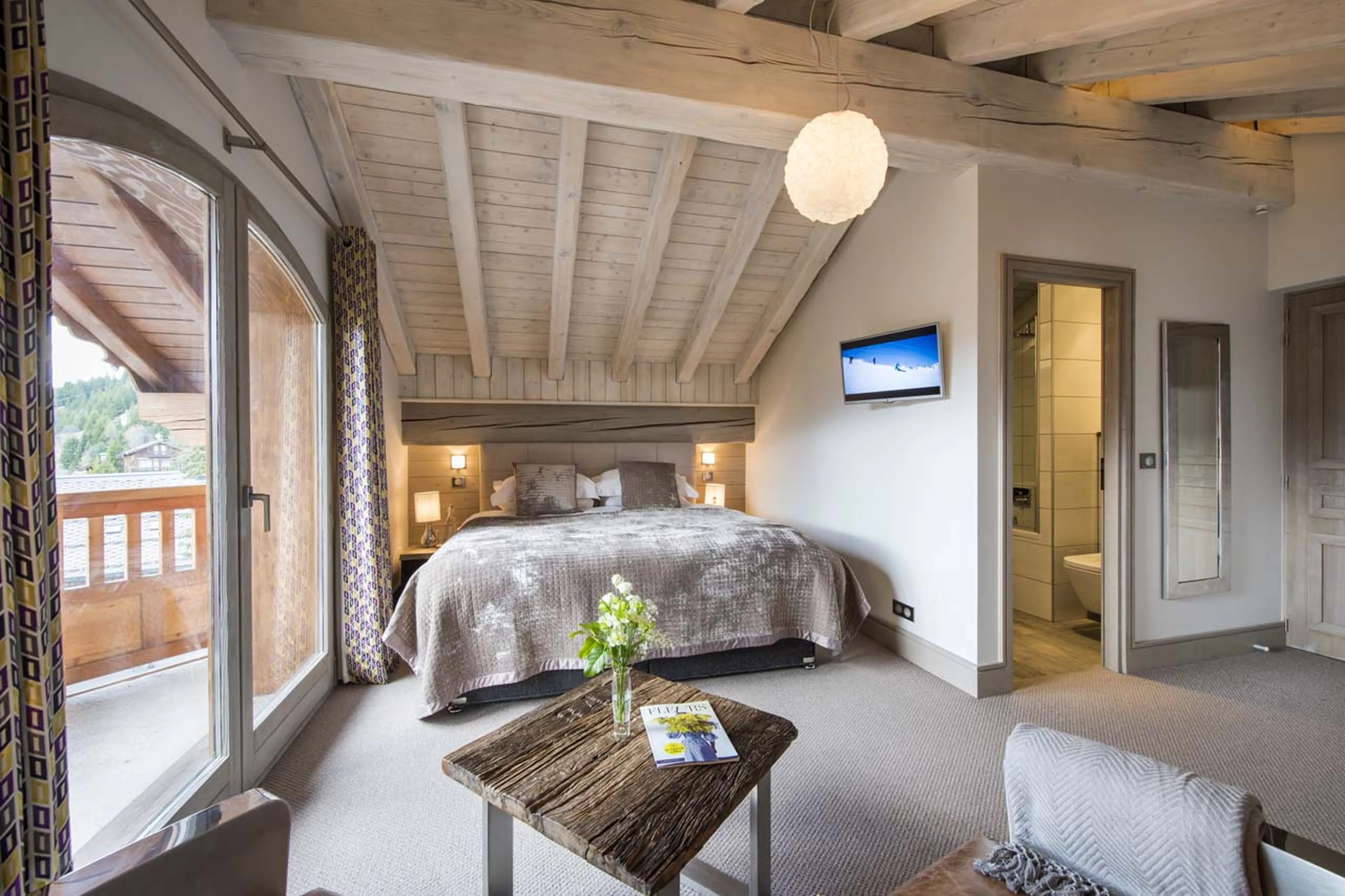 Bedroom one Kings Suite at Chalet Pont du Cam in Meribel