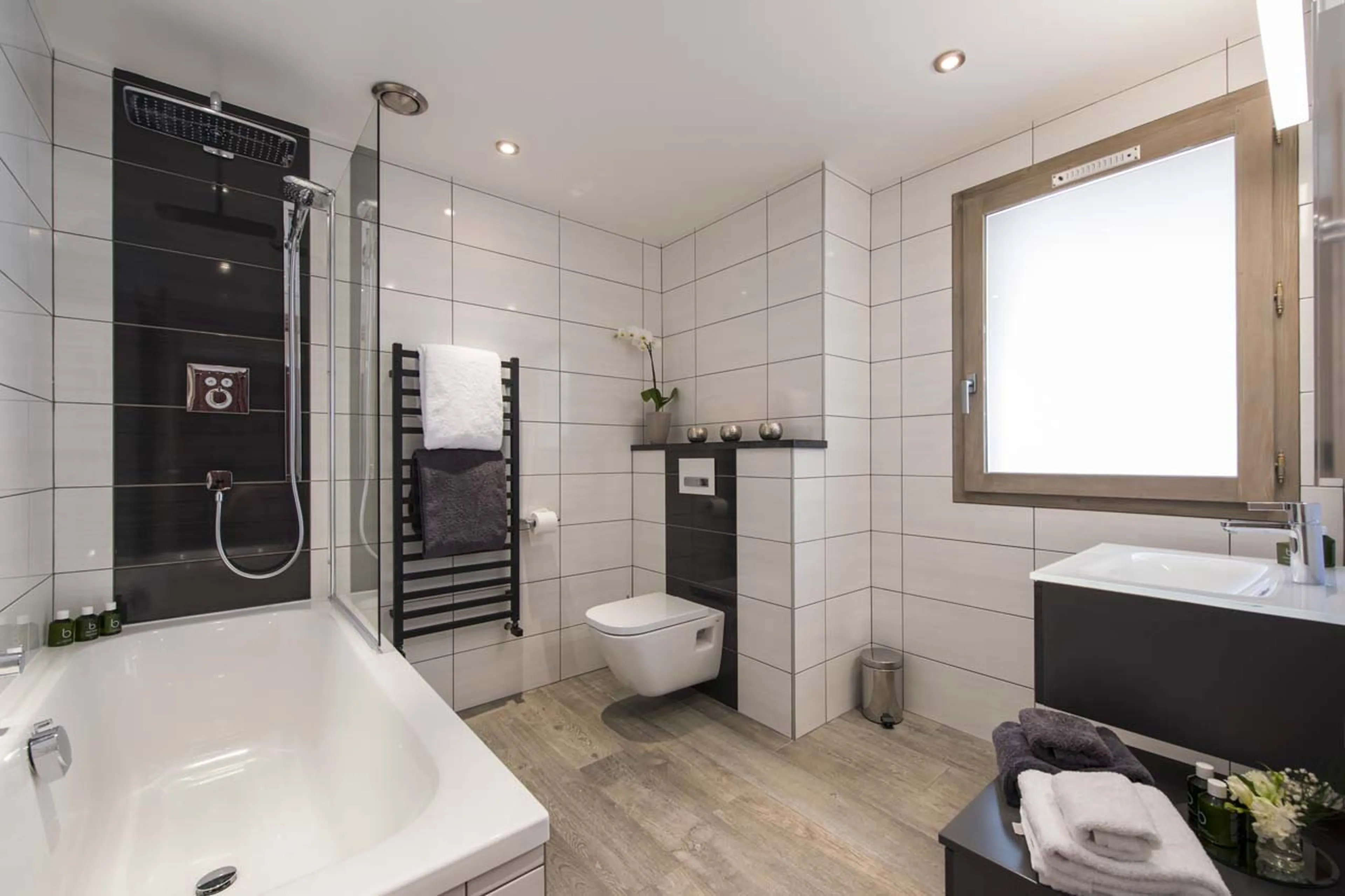 WC in en-suite bathroom at Chalet Pont du Cam in Meribel