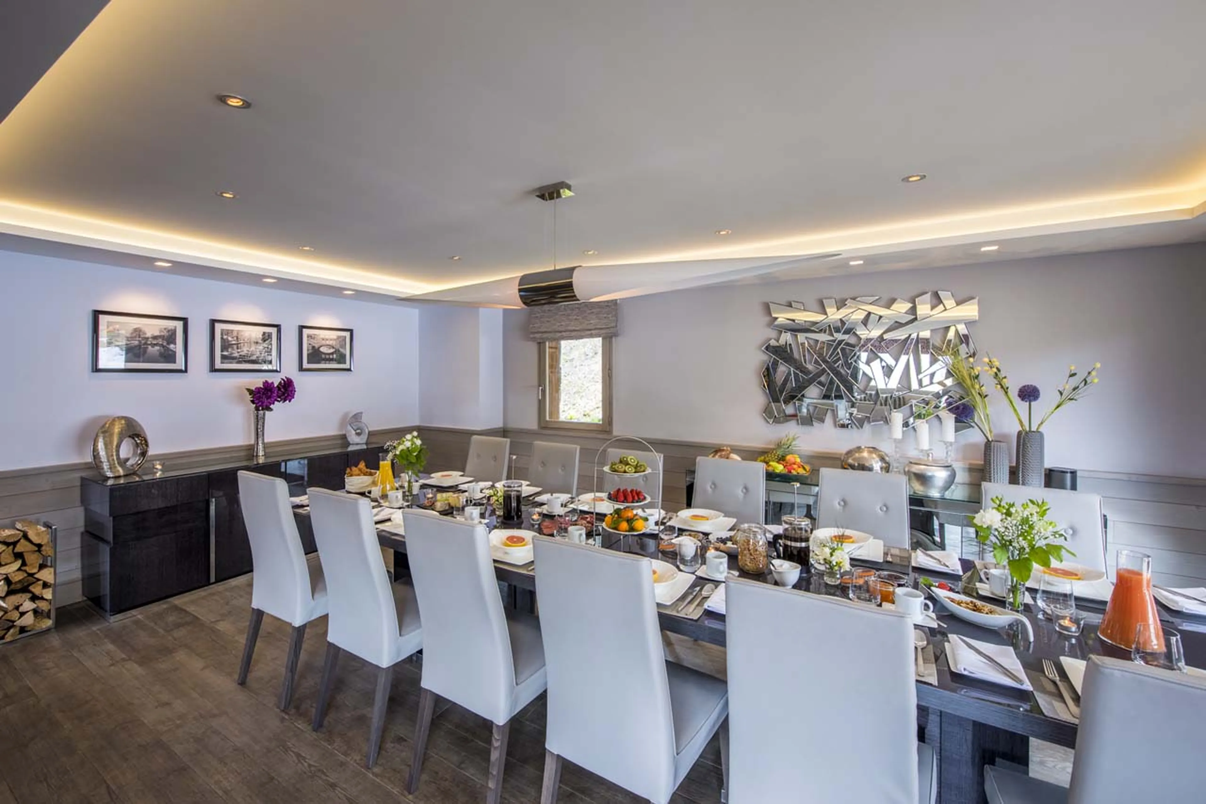 Dining table at Chalet Pont du Cam in Meribel