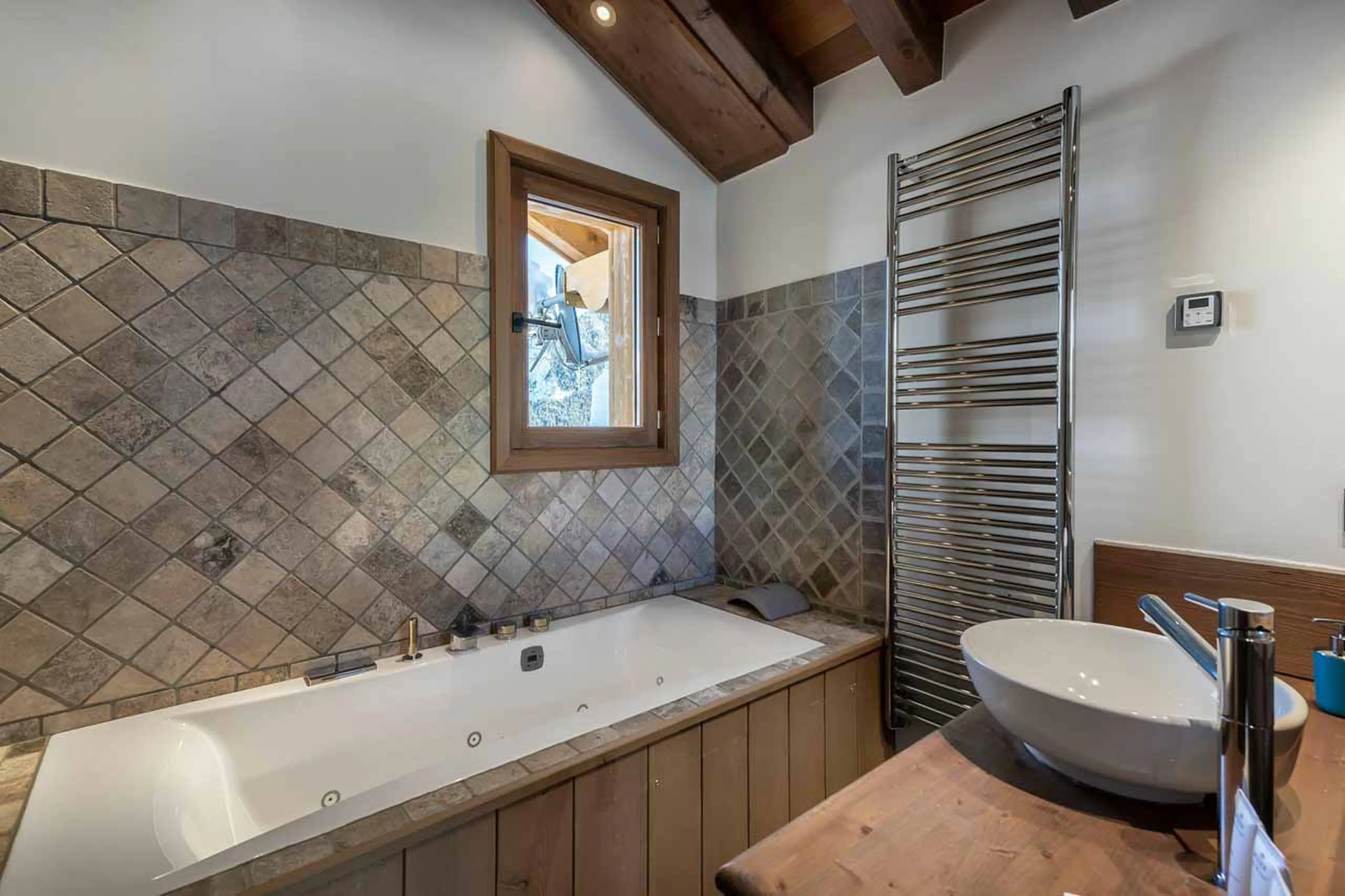 En-suite bathroom at Chalet Prosper in Courchevel 1550