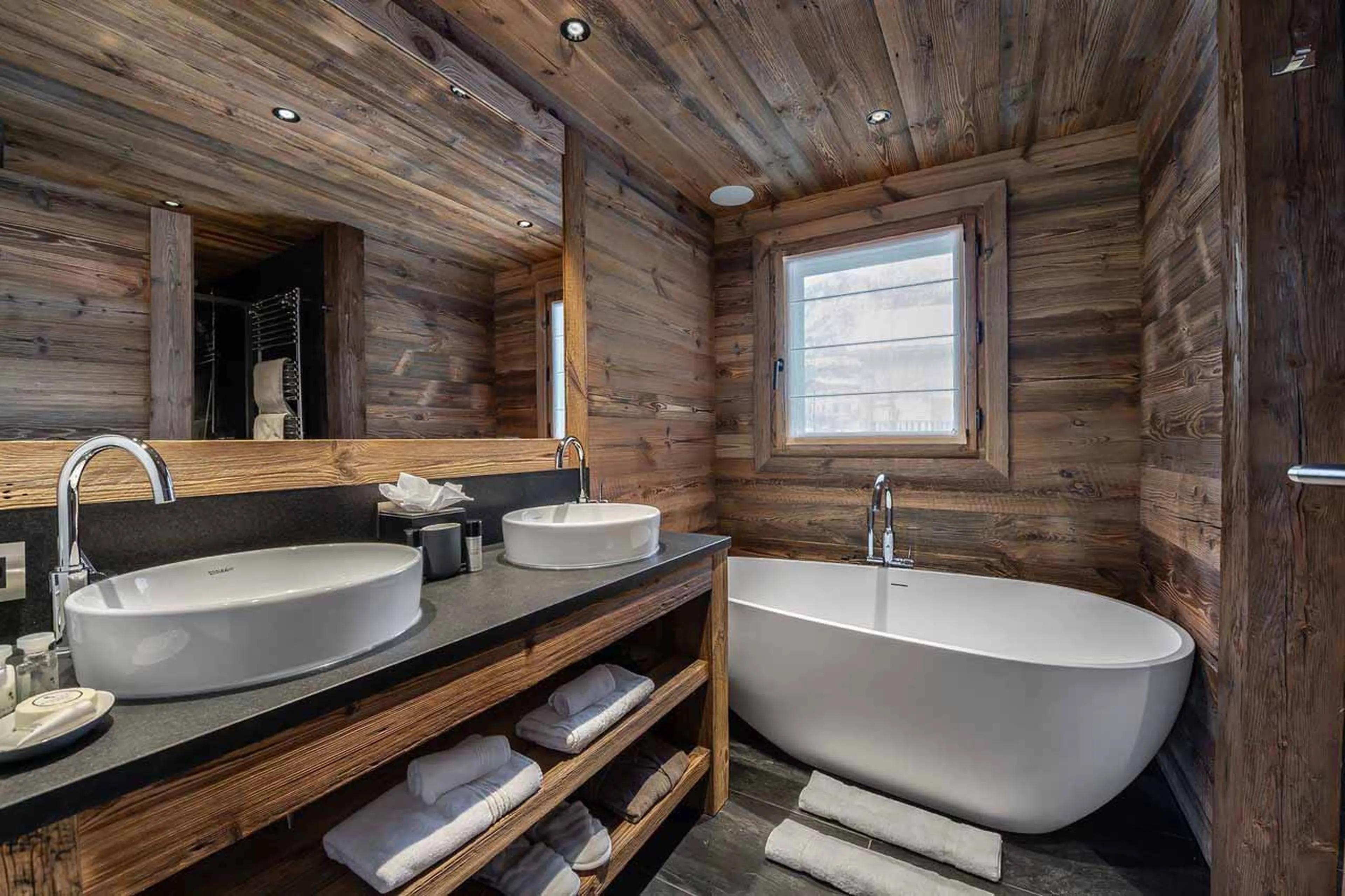 Bathroom one at Chalet Pure Black Crystal in St Martin de Belleville