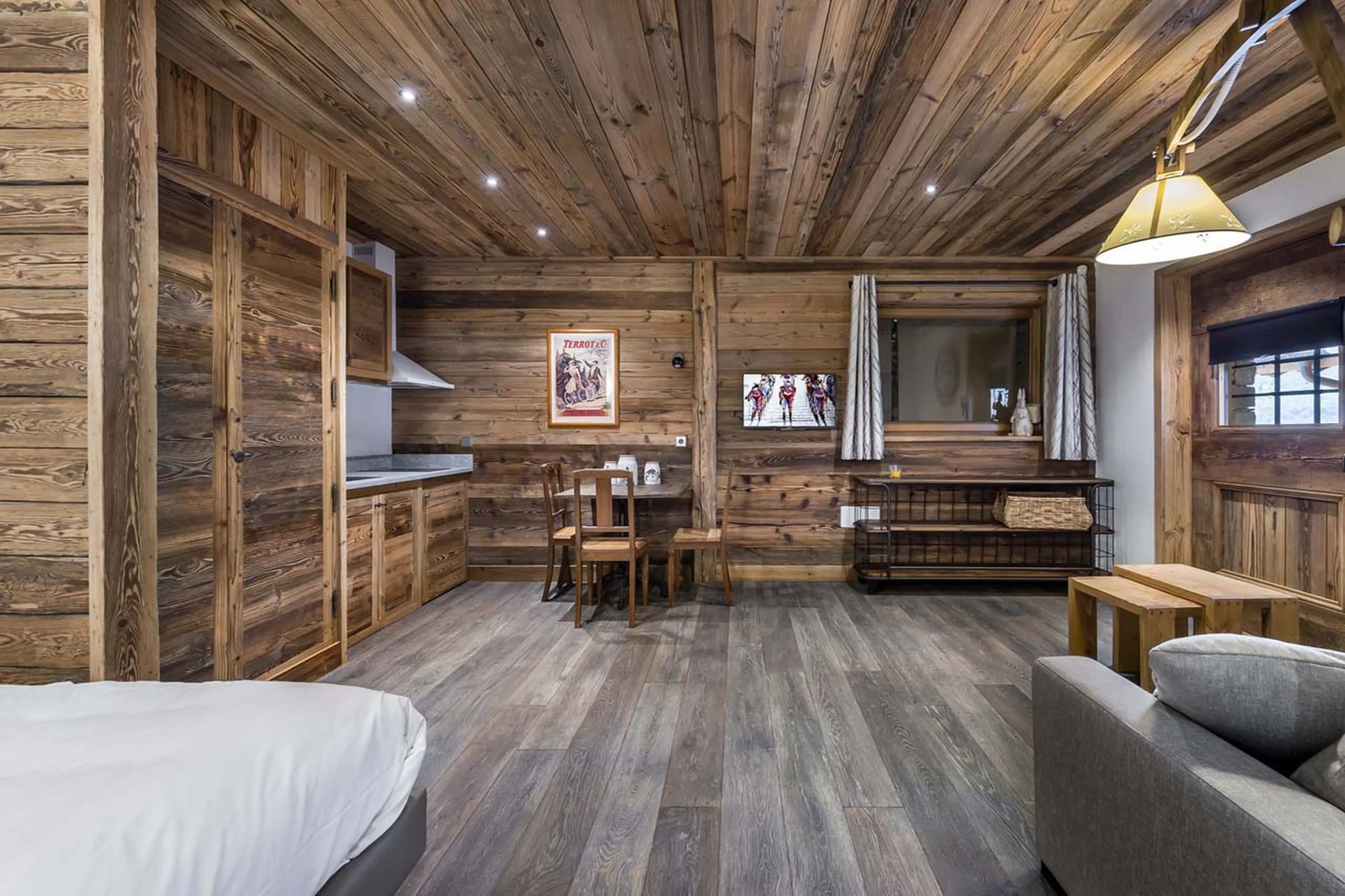 Bedroom four studio at Chalet Queen Mijane in Meribel