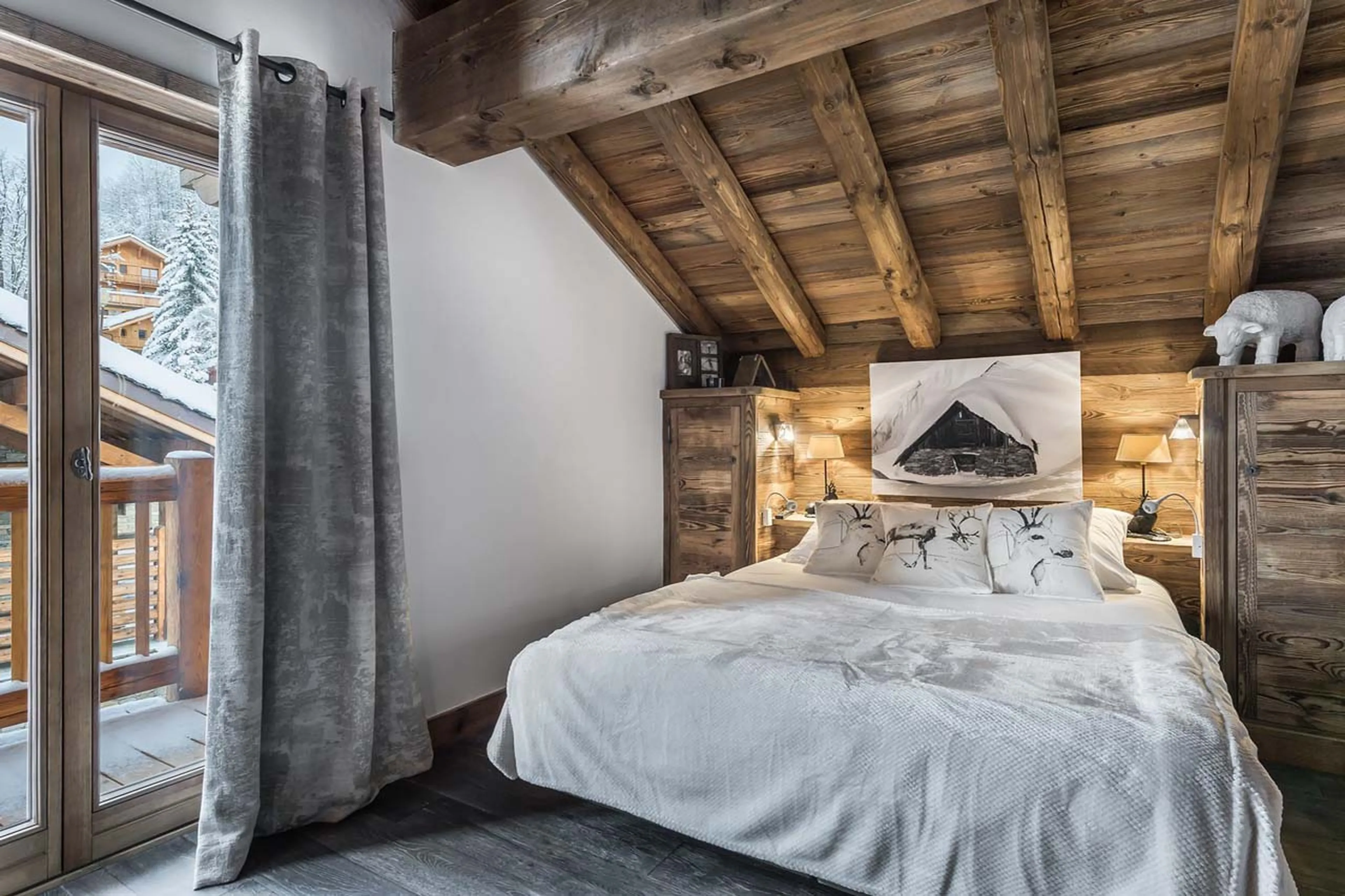 Bedroom five at Chalet Queen Mijane in Meribel