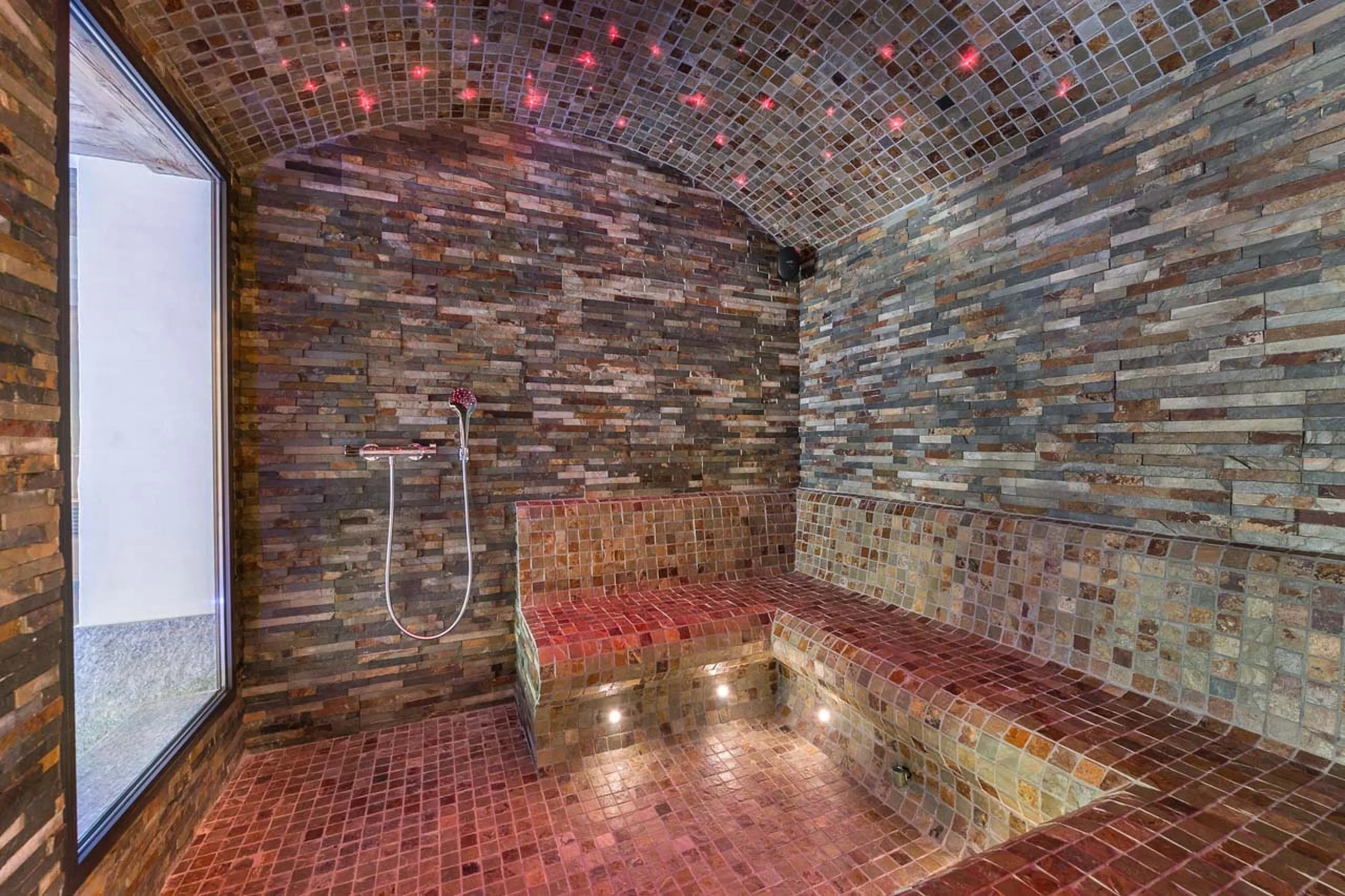 Hamamm in Chalet Queen Mijane in Meribel