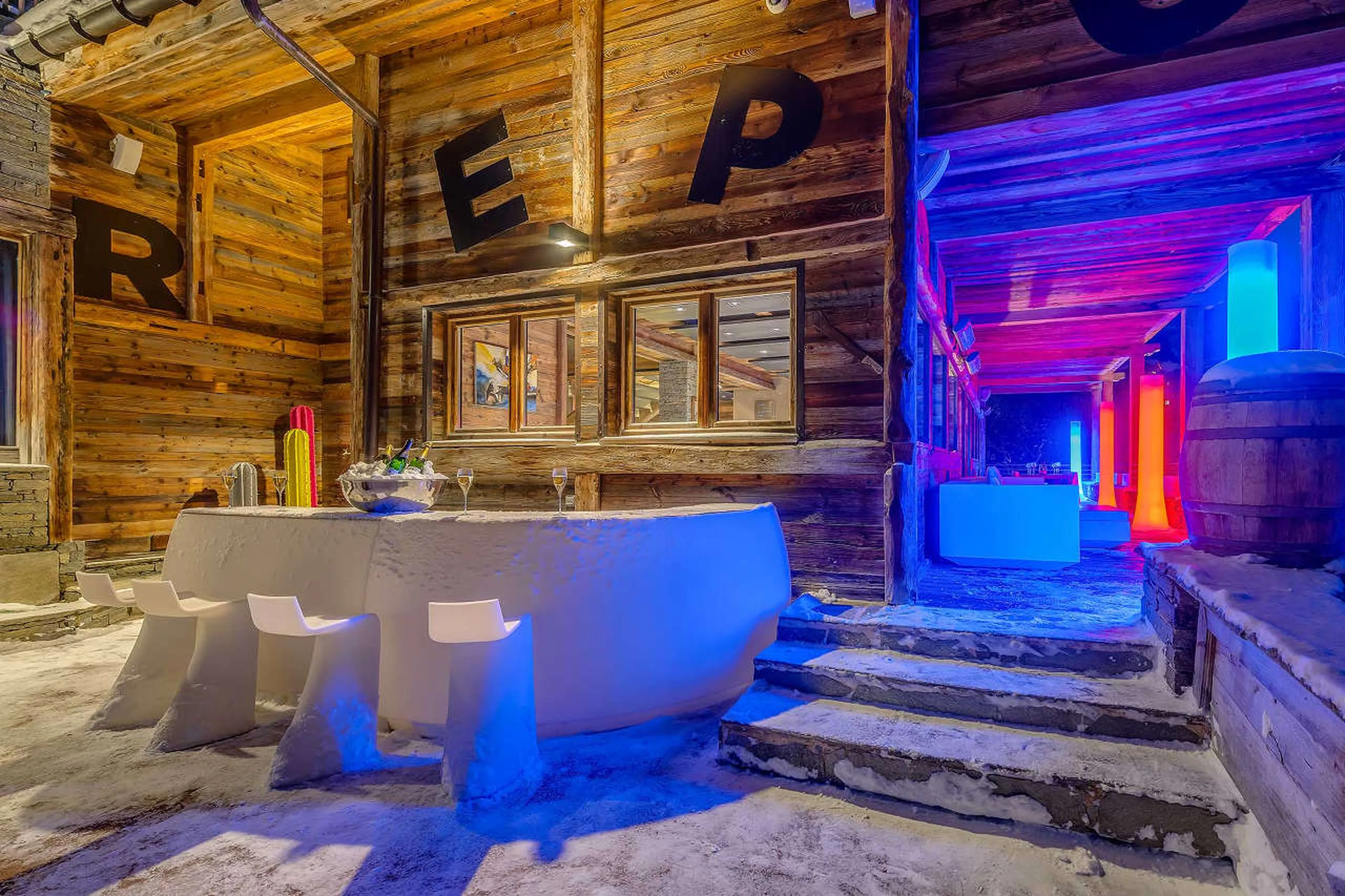 Bar on terrace of Chalet Quezac in Tignes