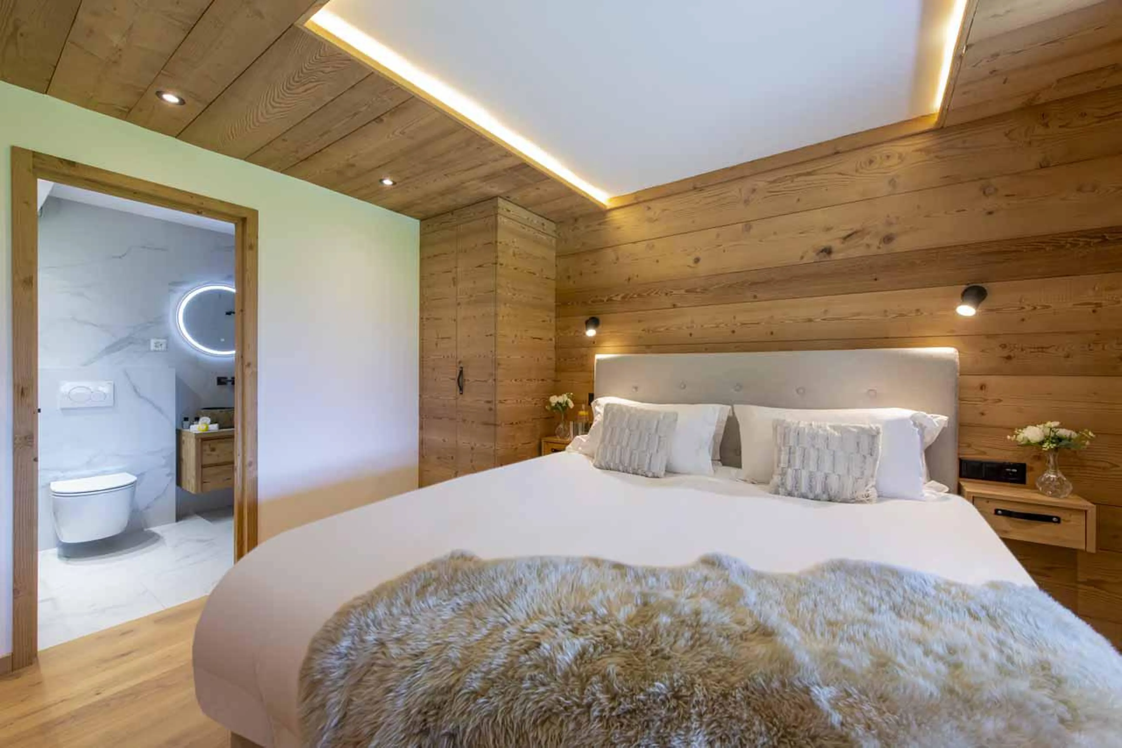 Double bedroom with en-suite in Chalet Ranch, Verbier