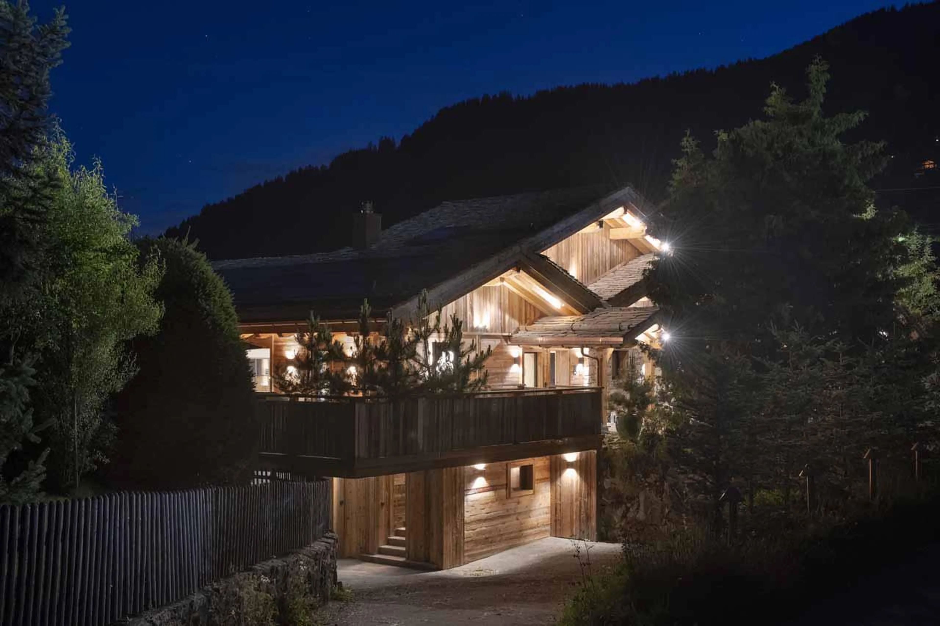 Exterior of Chalet Ranch, Verbier at night
