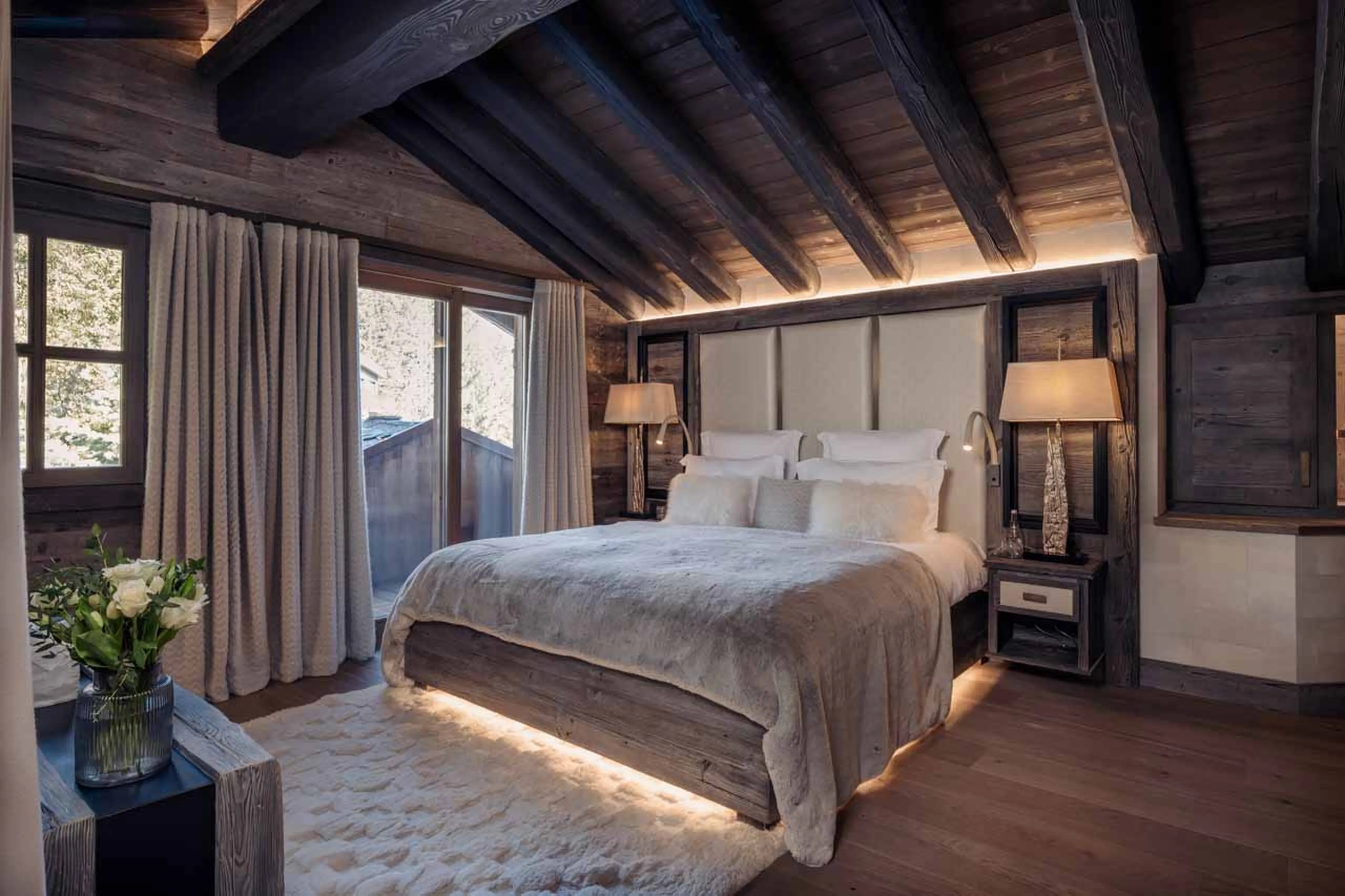 Bedroom 1 master at Chalet Razzie in Courchevel 1850