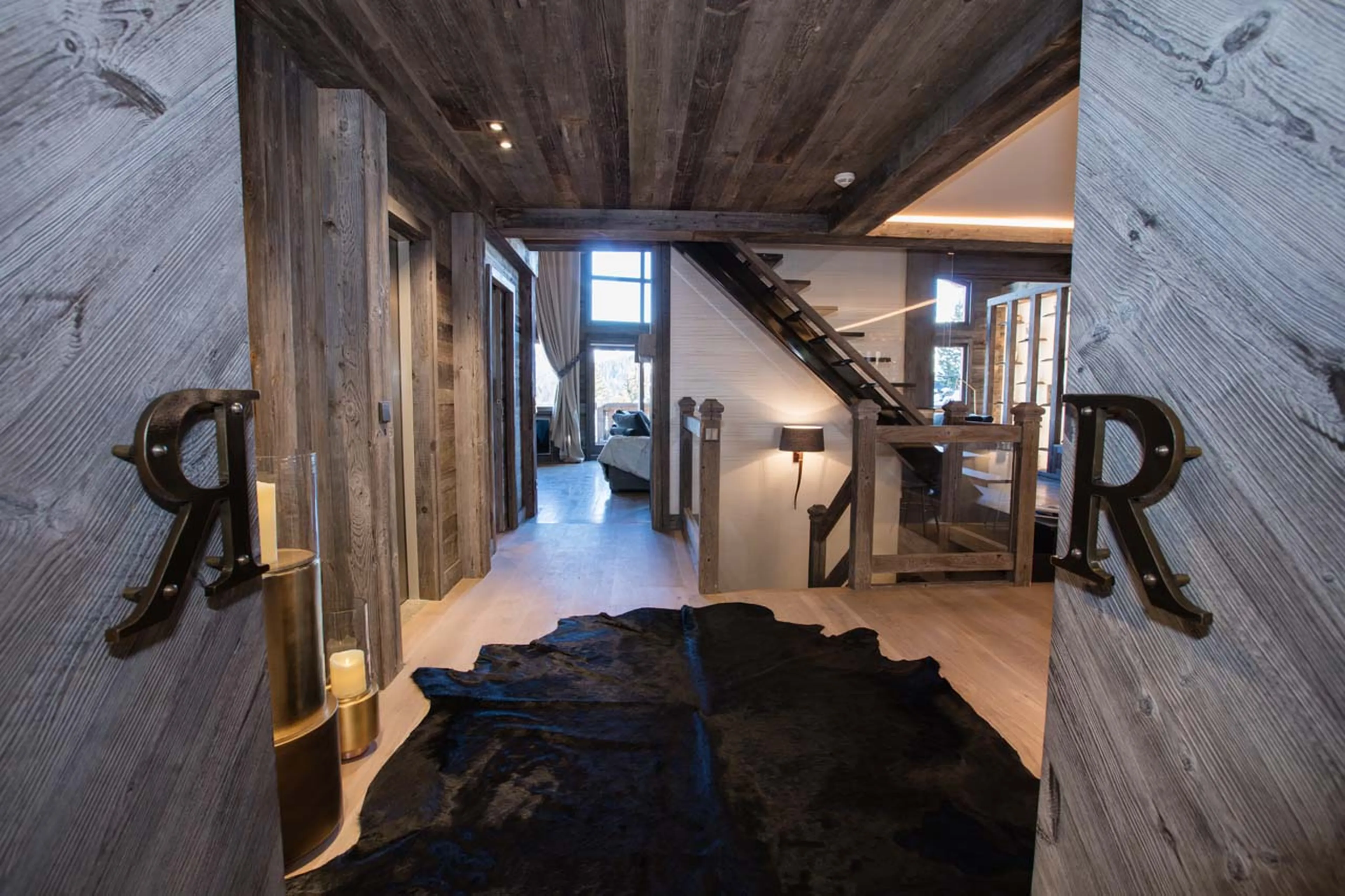 Entrance to Chalet Razzie in Courchevel 1850