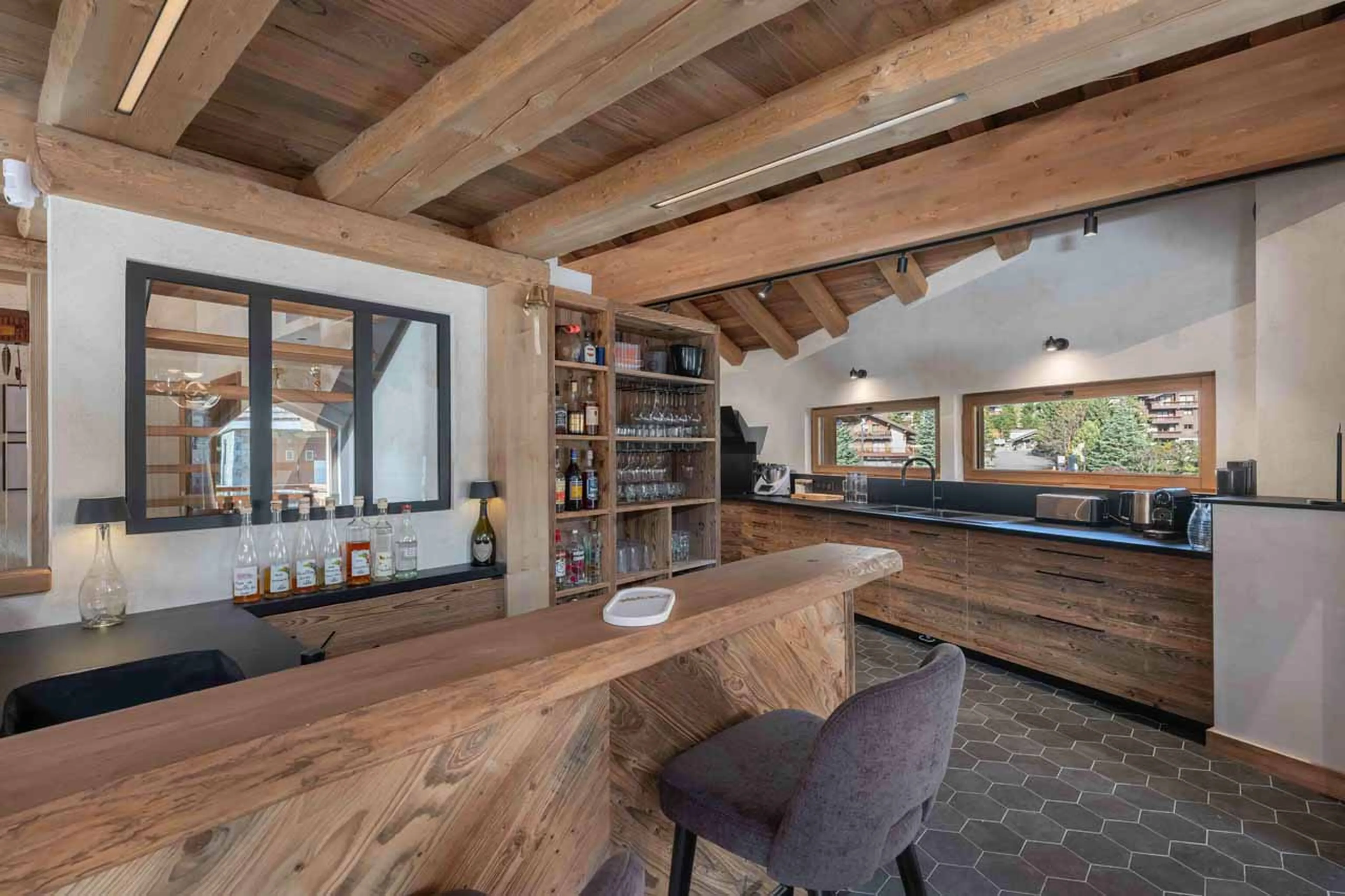 Kitchen island at Chalet Reve de Marmotte in Meribel