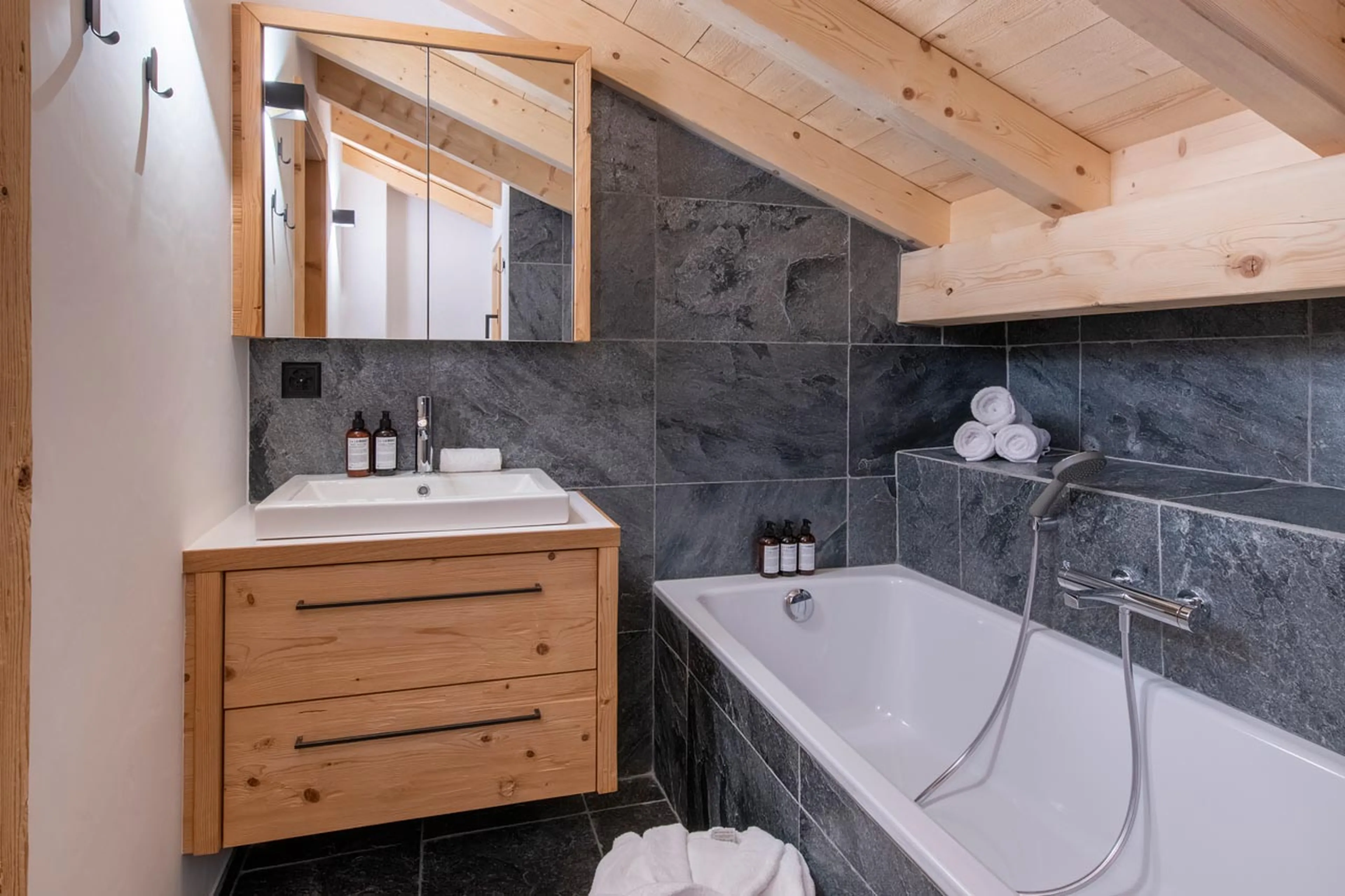 En-suite bathroom at Chalet Roselle in Verbier