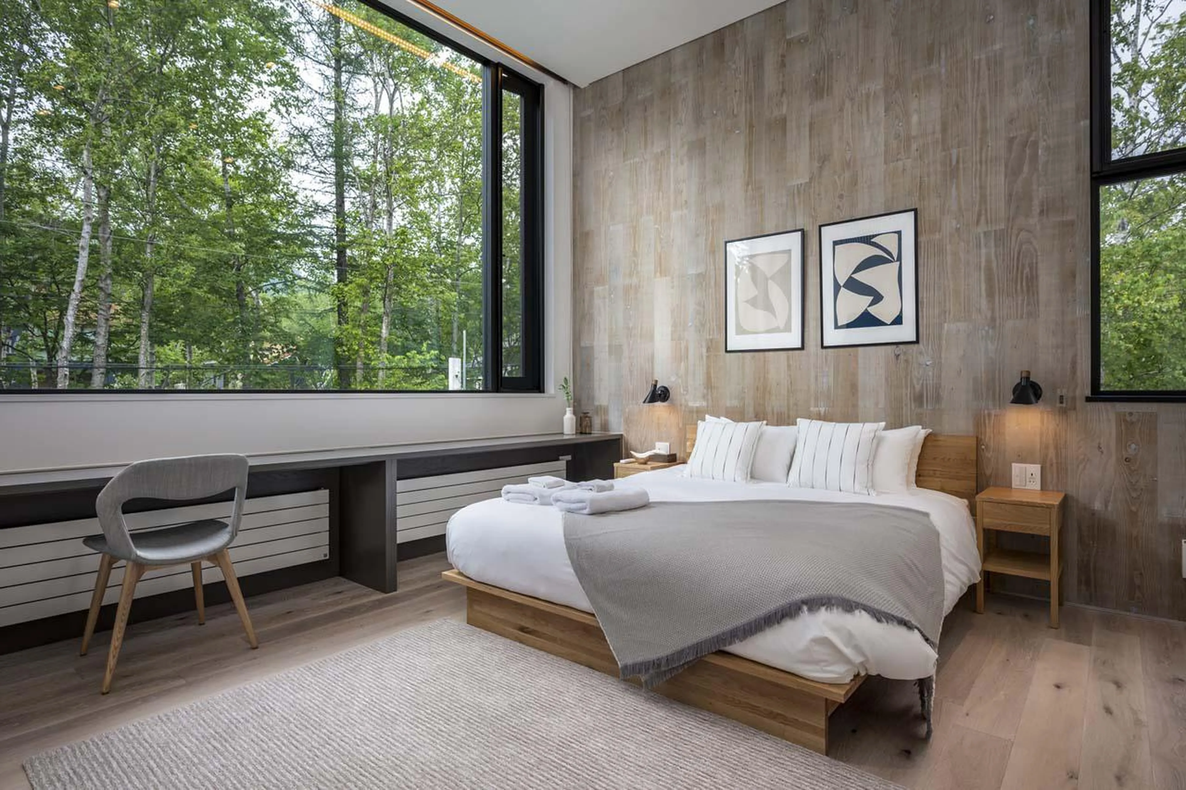 Bedroom with king-size bed at Chalet Ryoun in Niseko