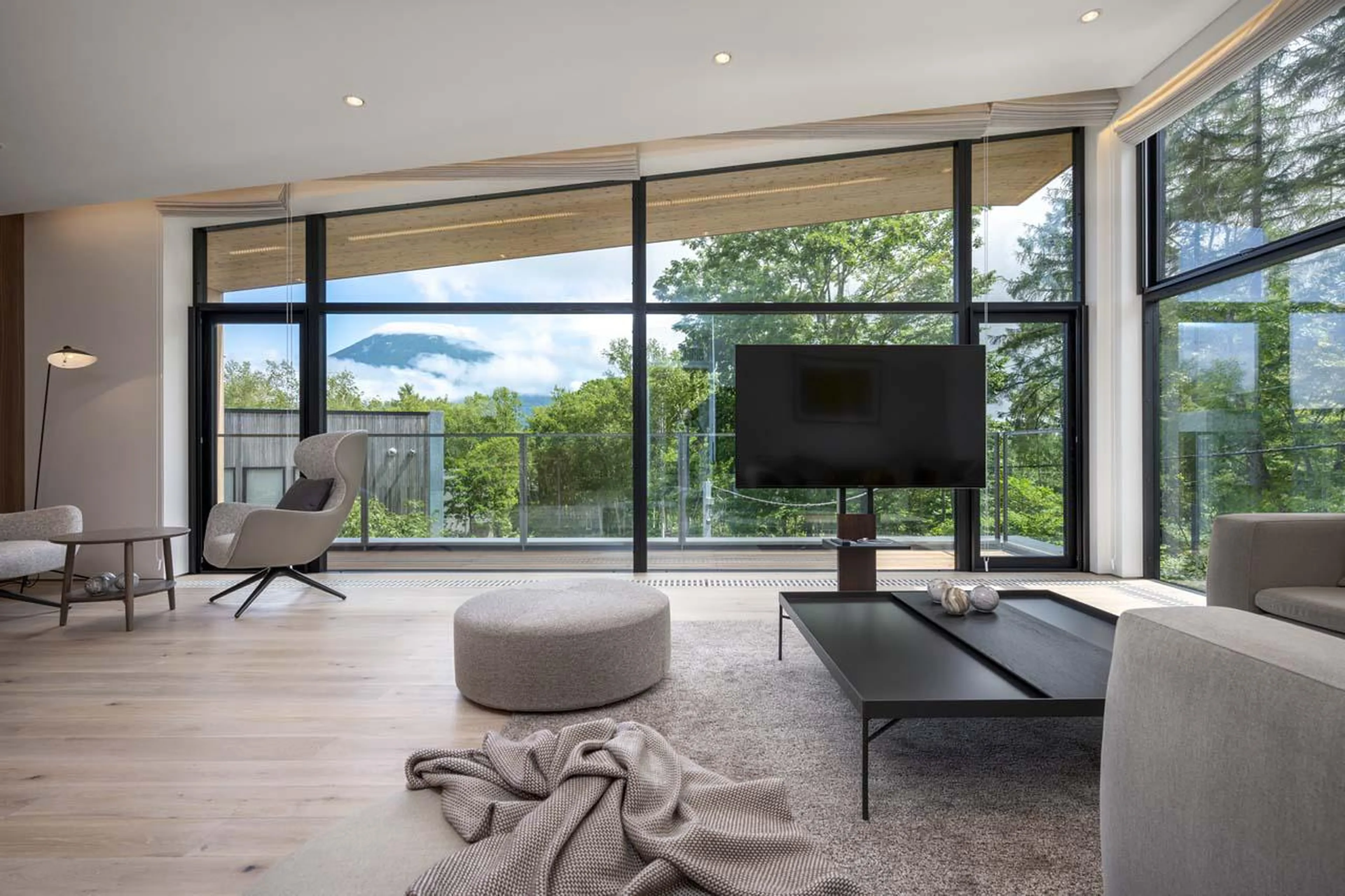 Spacious and elegant living area at Chalet Ryoun in Niseko