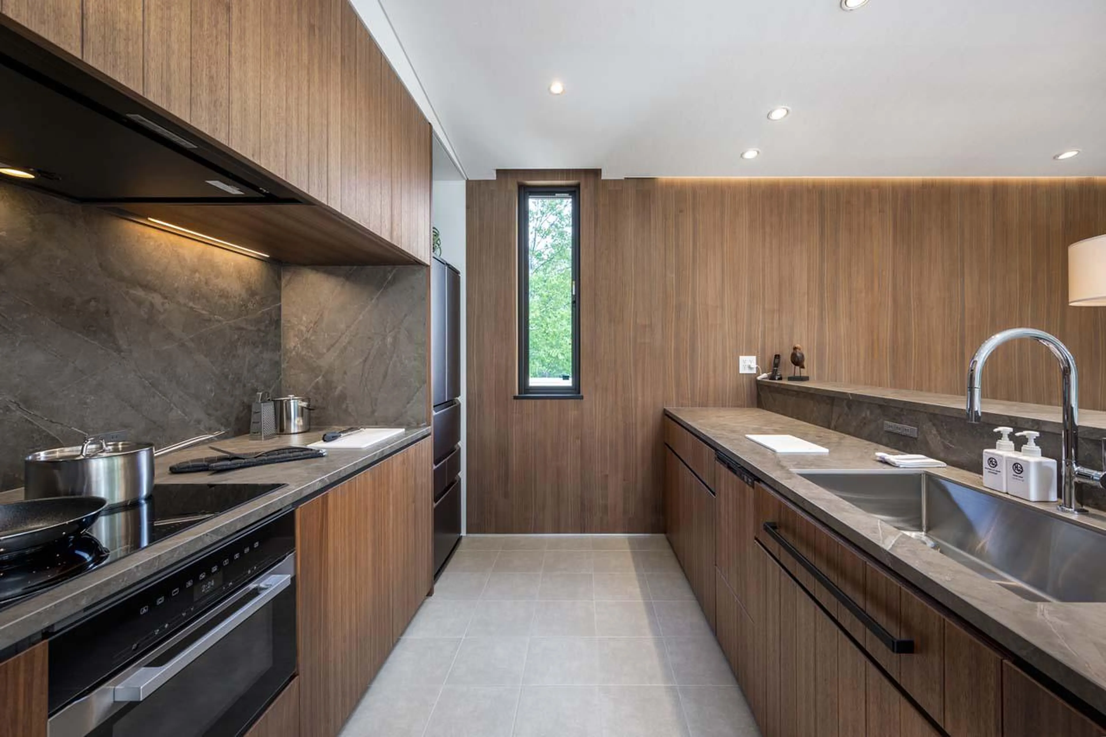 Well-equipped kitchen at Chalet Ryoun in Niseko