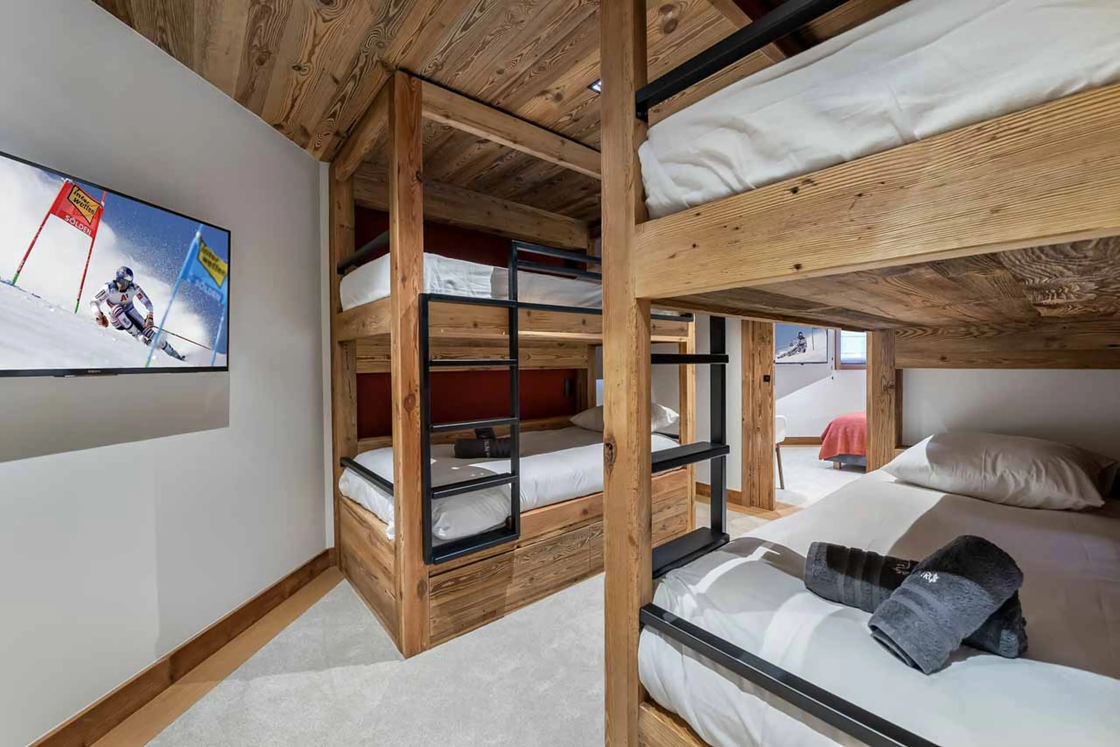 Bunk bedroom at Chalet San Pietro in Courchevel 1850