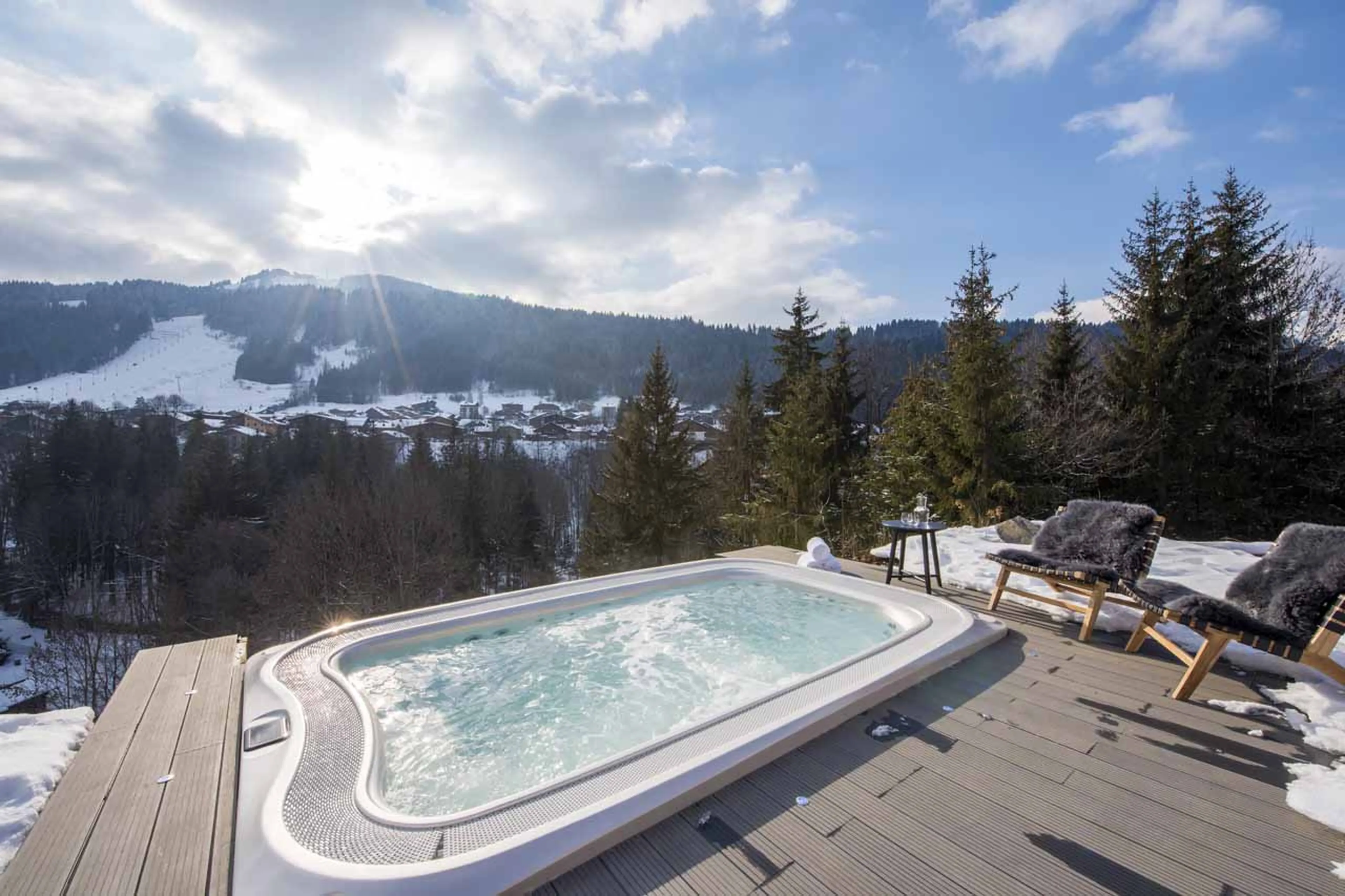 Outdoor hot tub at Chalet Sapphire in Morzine
