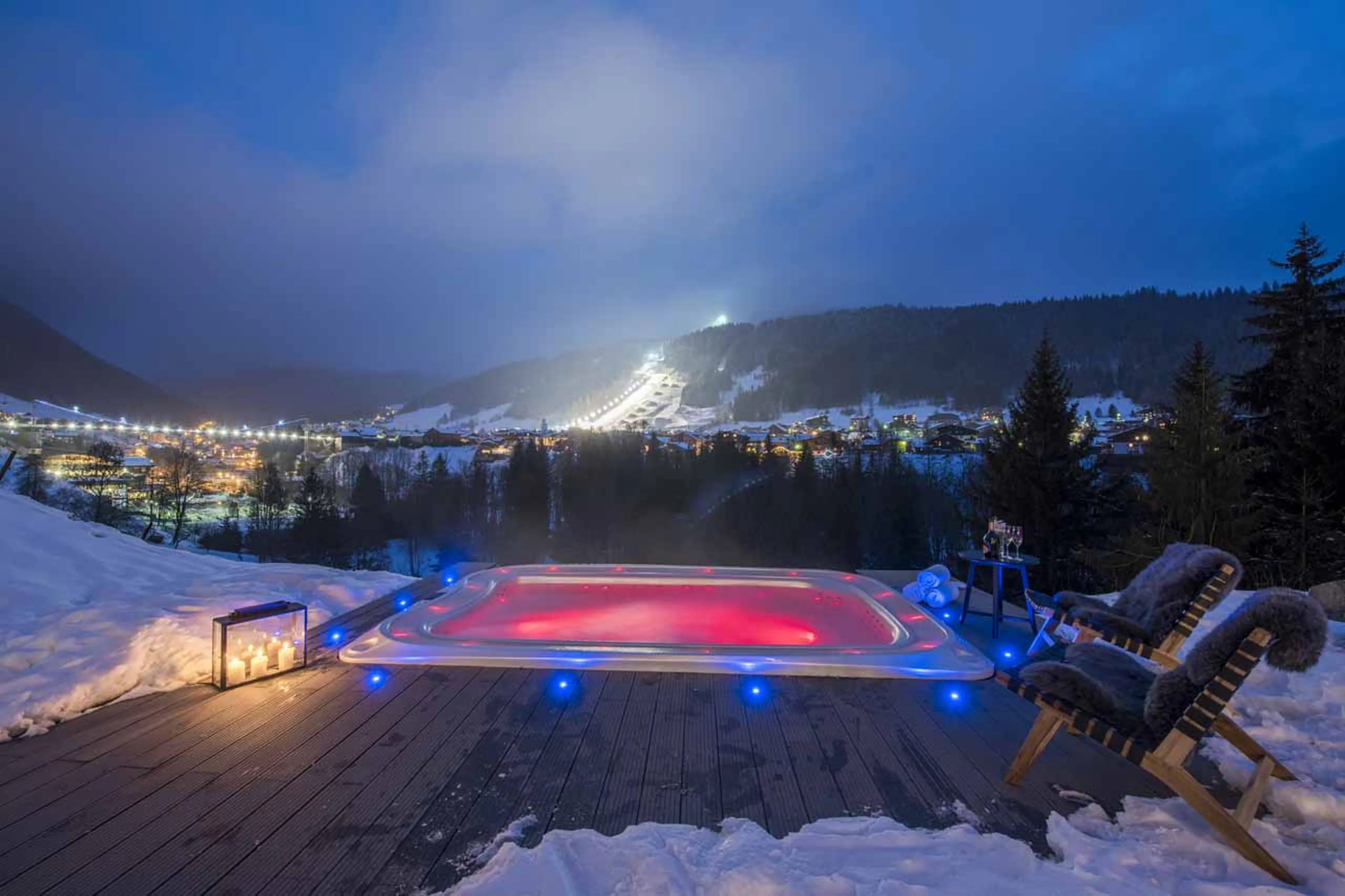 Hot tub at night at Chalet Sapphire in Morzine