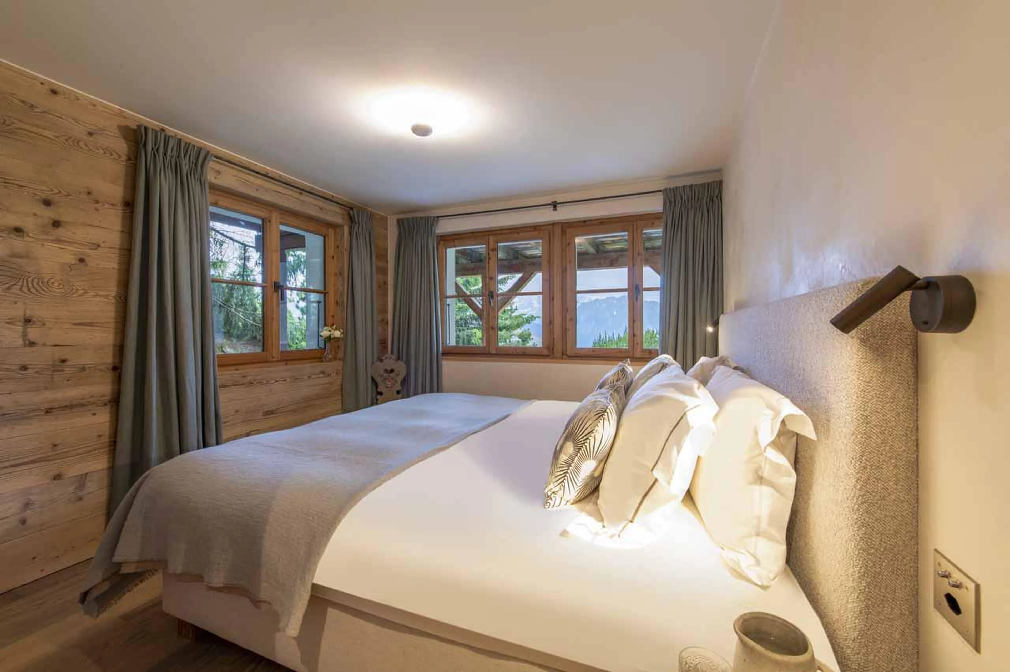 Double bedroom with window, Chalet Scandinavia, Verbier, Switzerland