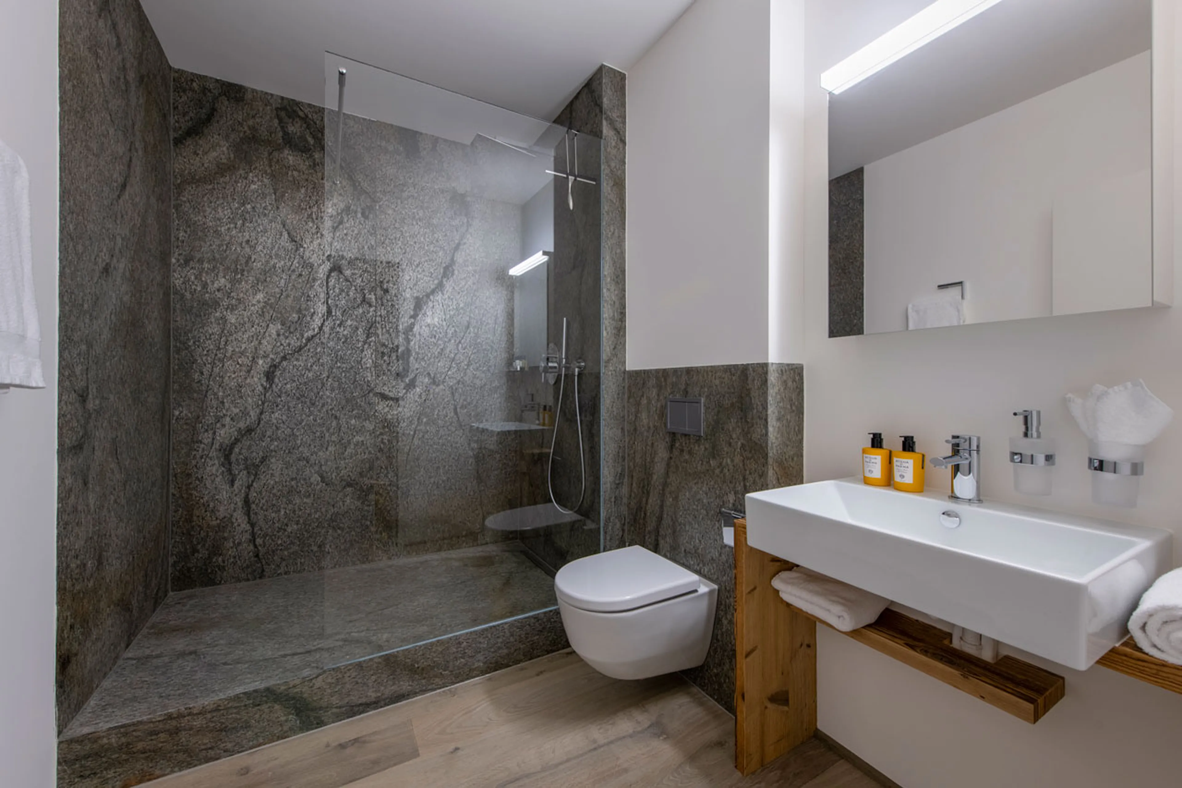 En-suite shower room four at Chalet Seehorn in Davos