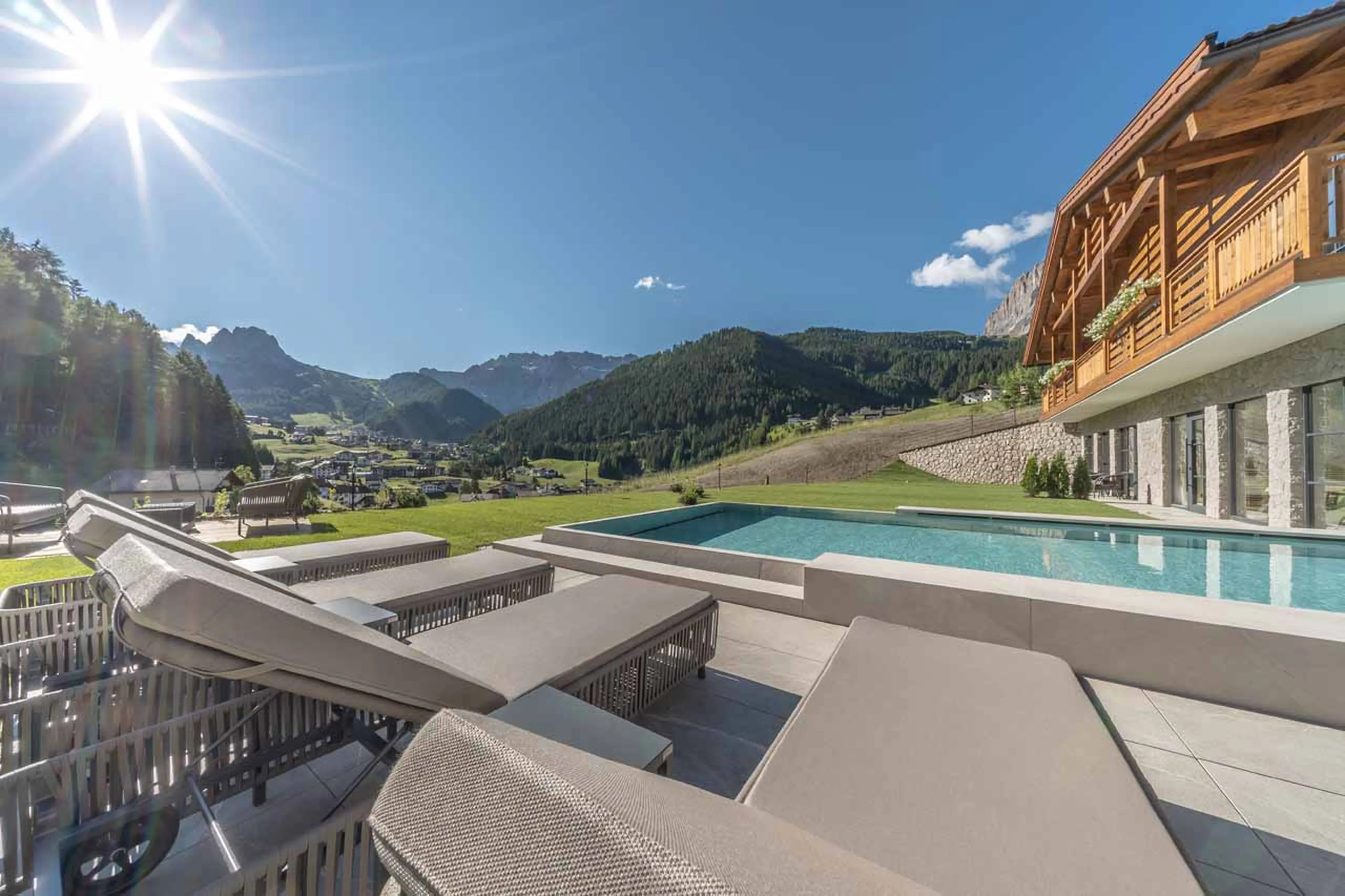 Indoor outdoor pool at Chalet Sellaronda in Val Gardena