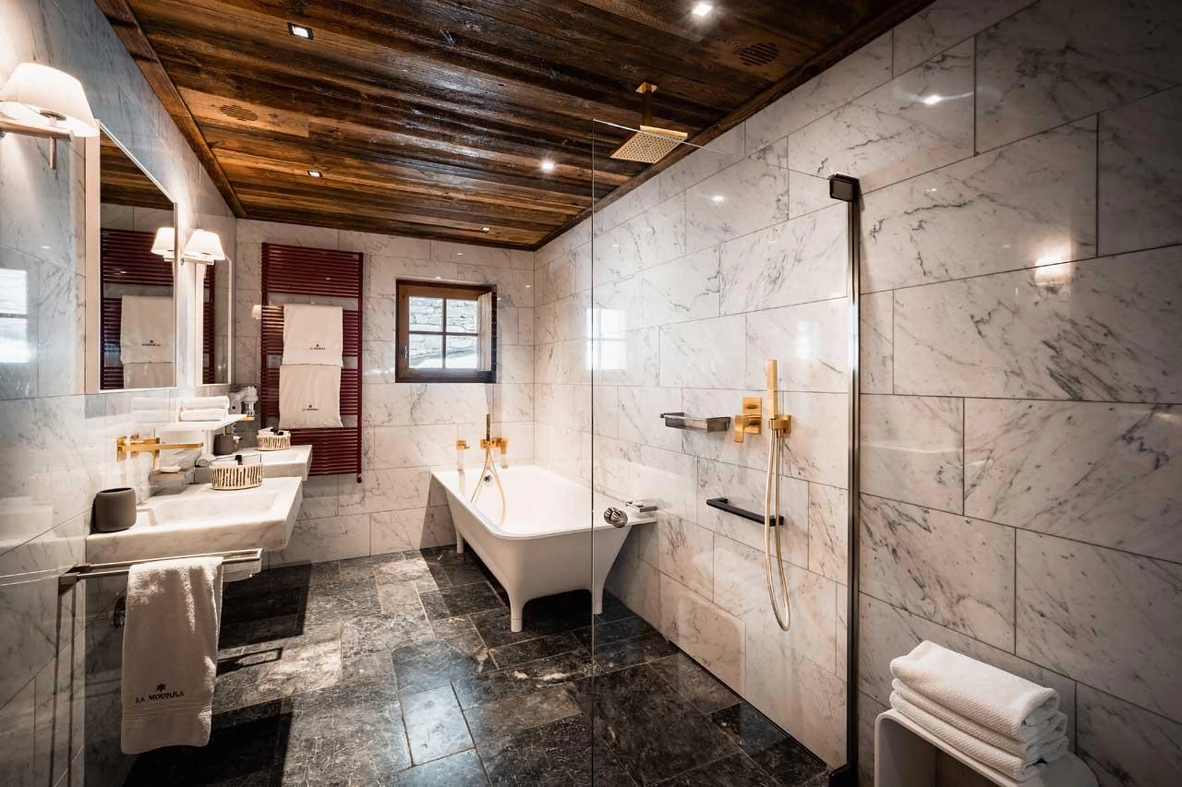 En-suite bathroom one in Chalet Sequoia in Val d’ Isere