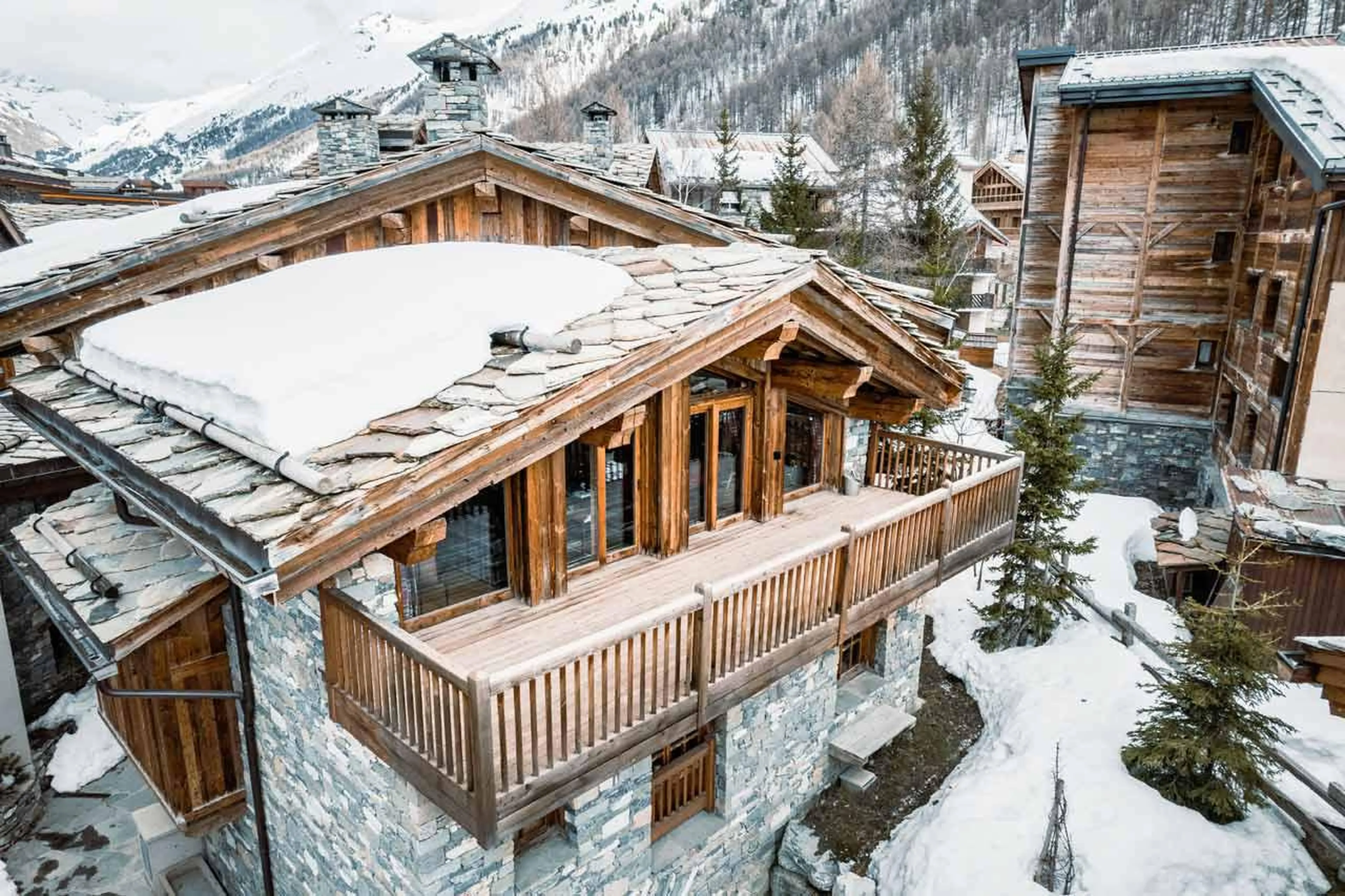 Aerial view of Chalet Sequoia in Val d’ Isere