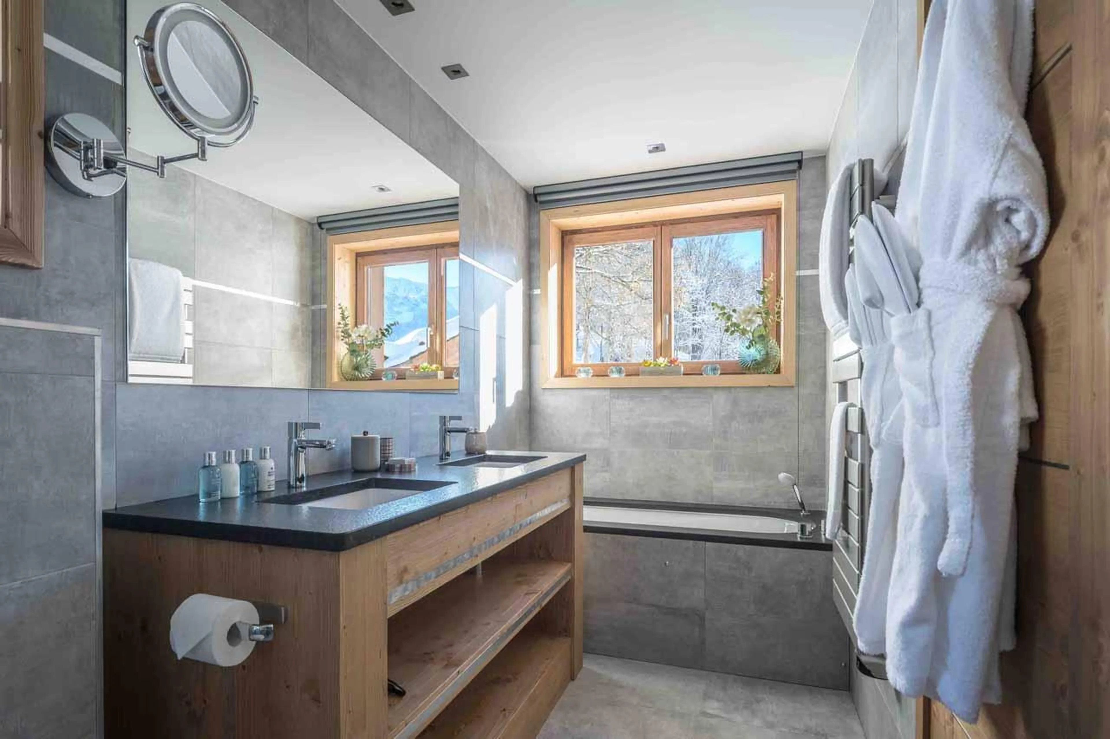 En-suite bathroom in Chalet Serendipity, Meribel