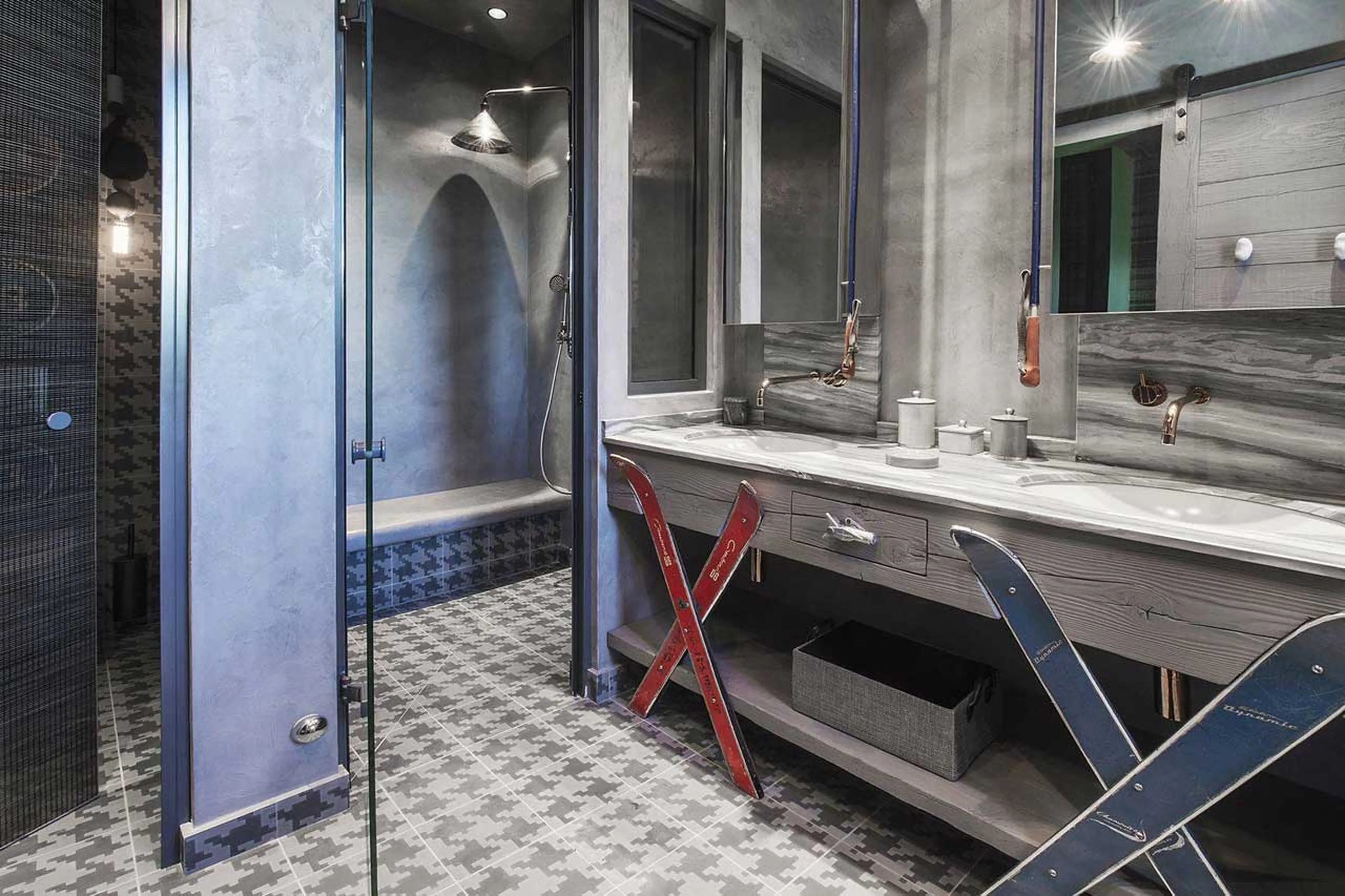 Bathroom two at Chalet Sisimiut in Courchevel 1550