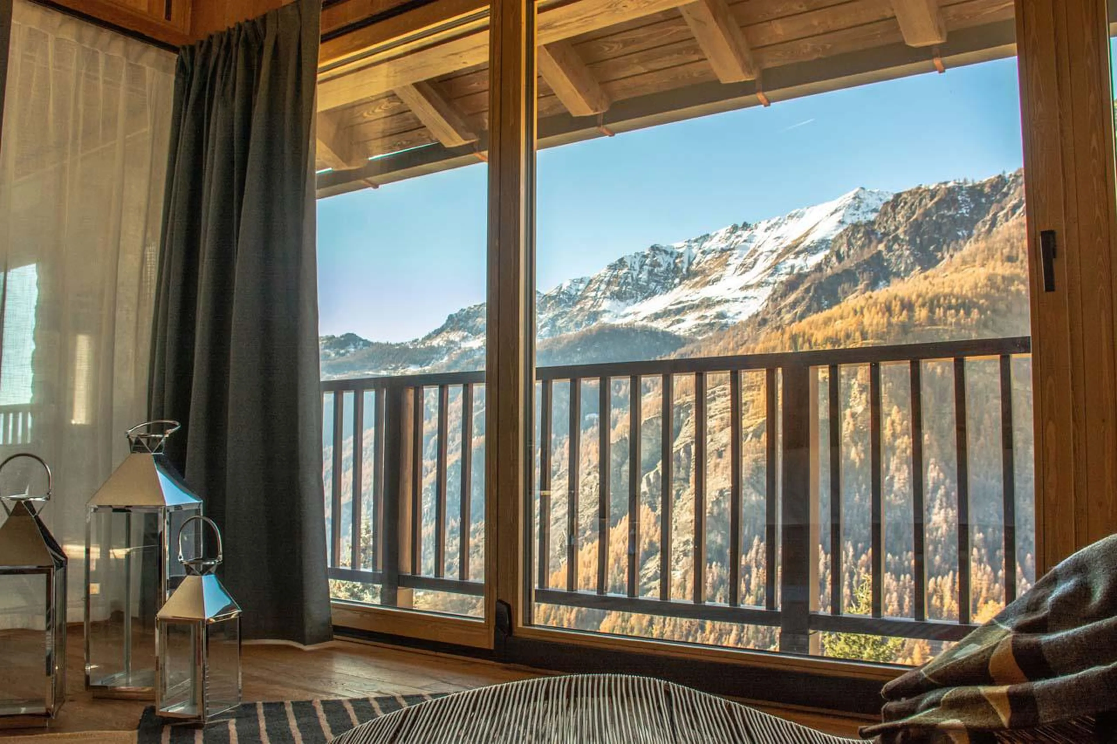 Panoramic views of Valtournenche valley and mountain range at Chalet Snostorm in Breuil-Cervinia