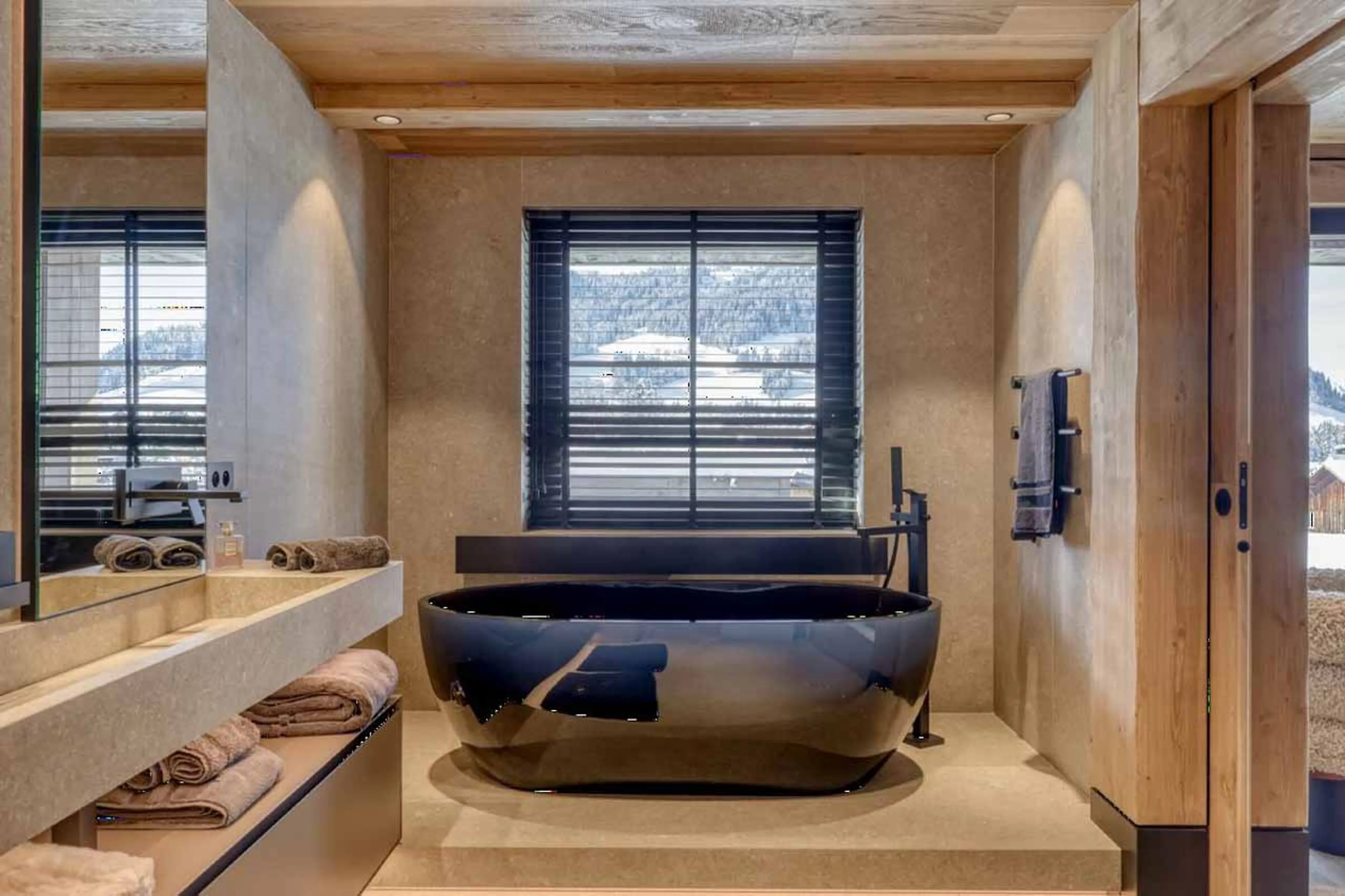 Bedroom 4 ensuite at Chalet Snowcat in Megeve