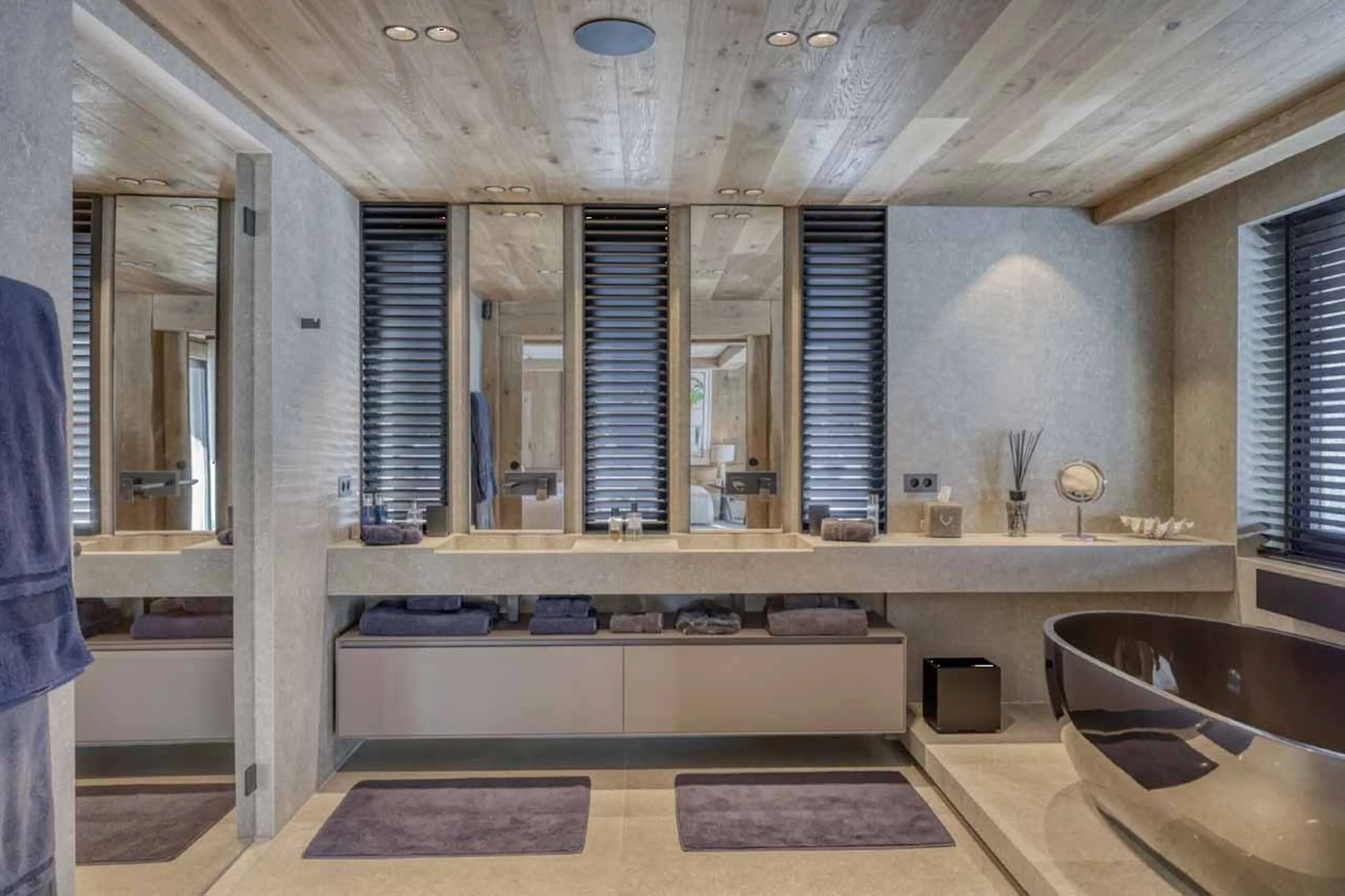 Master bedroom ensuite at Chalet Snowcat in Megeve