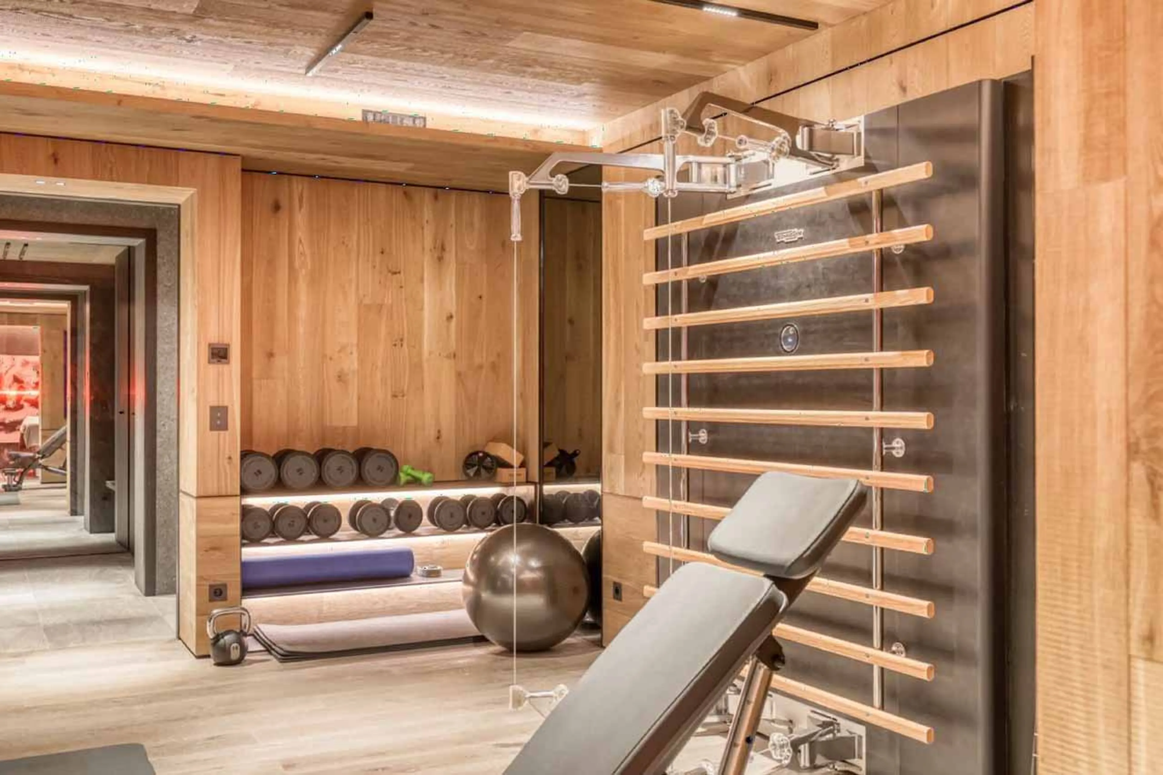 Gym weights at Chalet Snowcat in Megeve