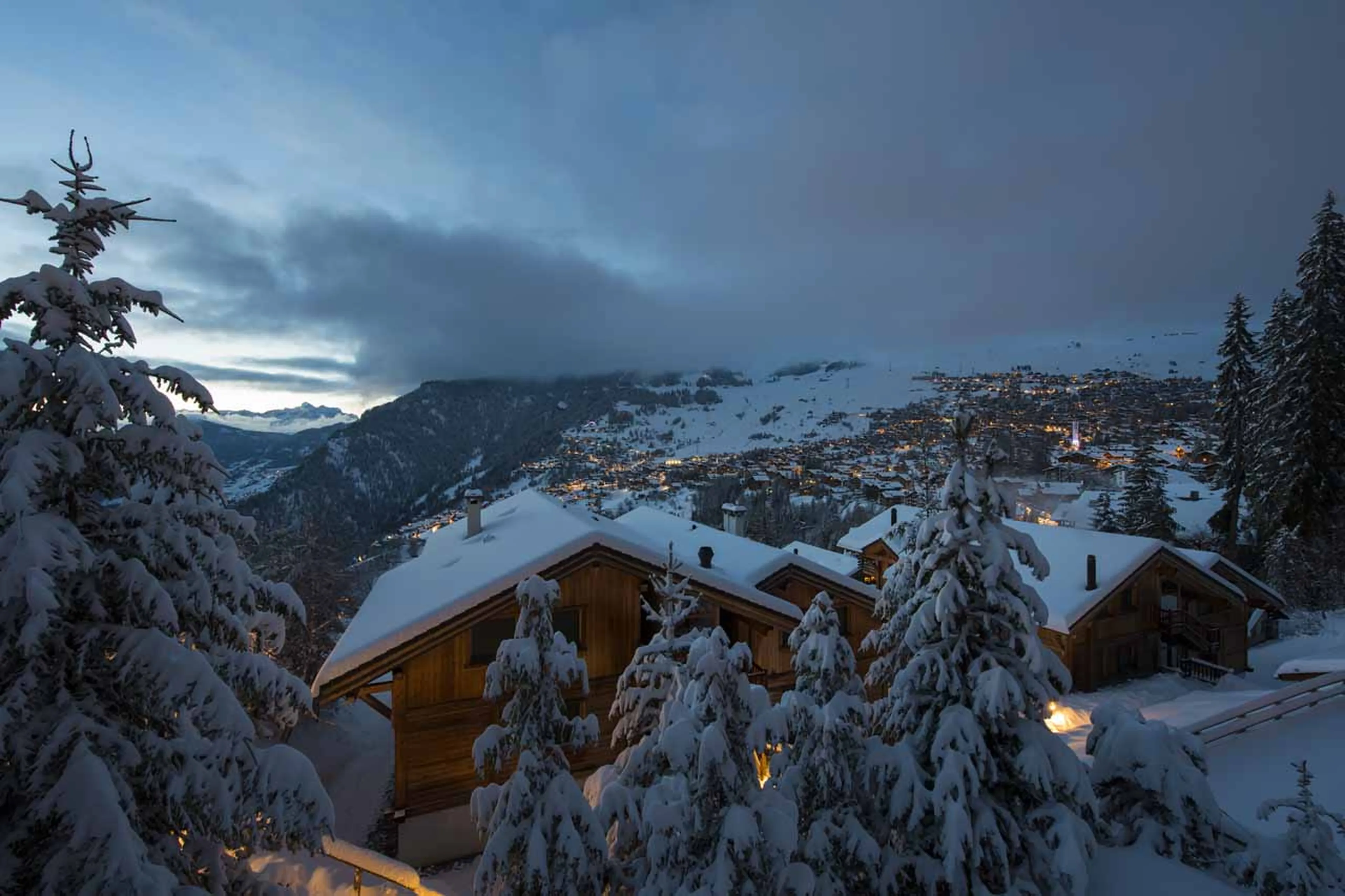 View at night of Chalet Sorojasa in Verbier