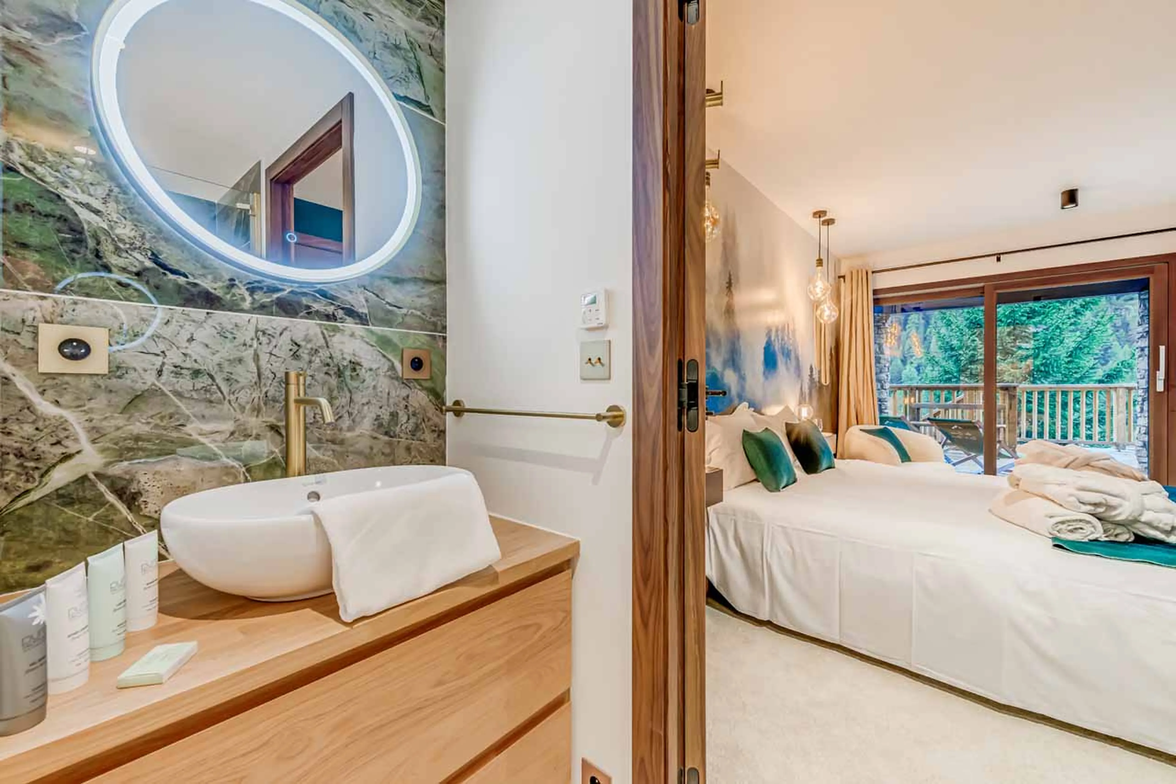 Bedroom 4 ensuite at Source de la Davie in Val d'Isere