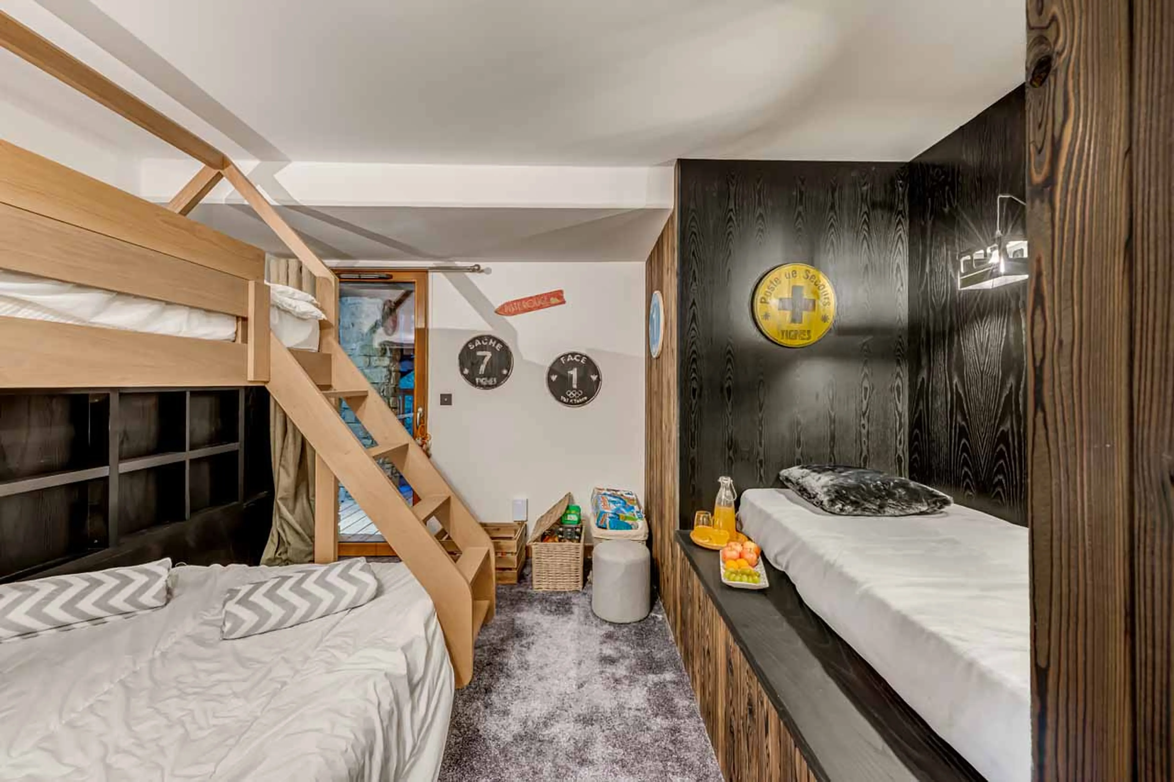 Bedroom six in Chalet Les Sources de la Davie, Tignes