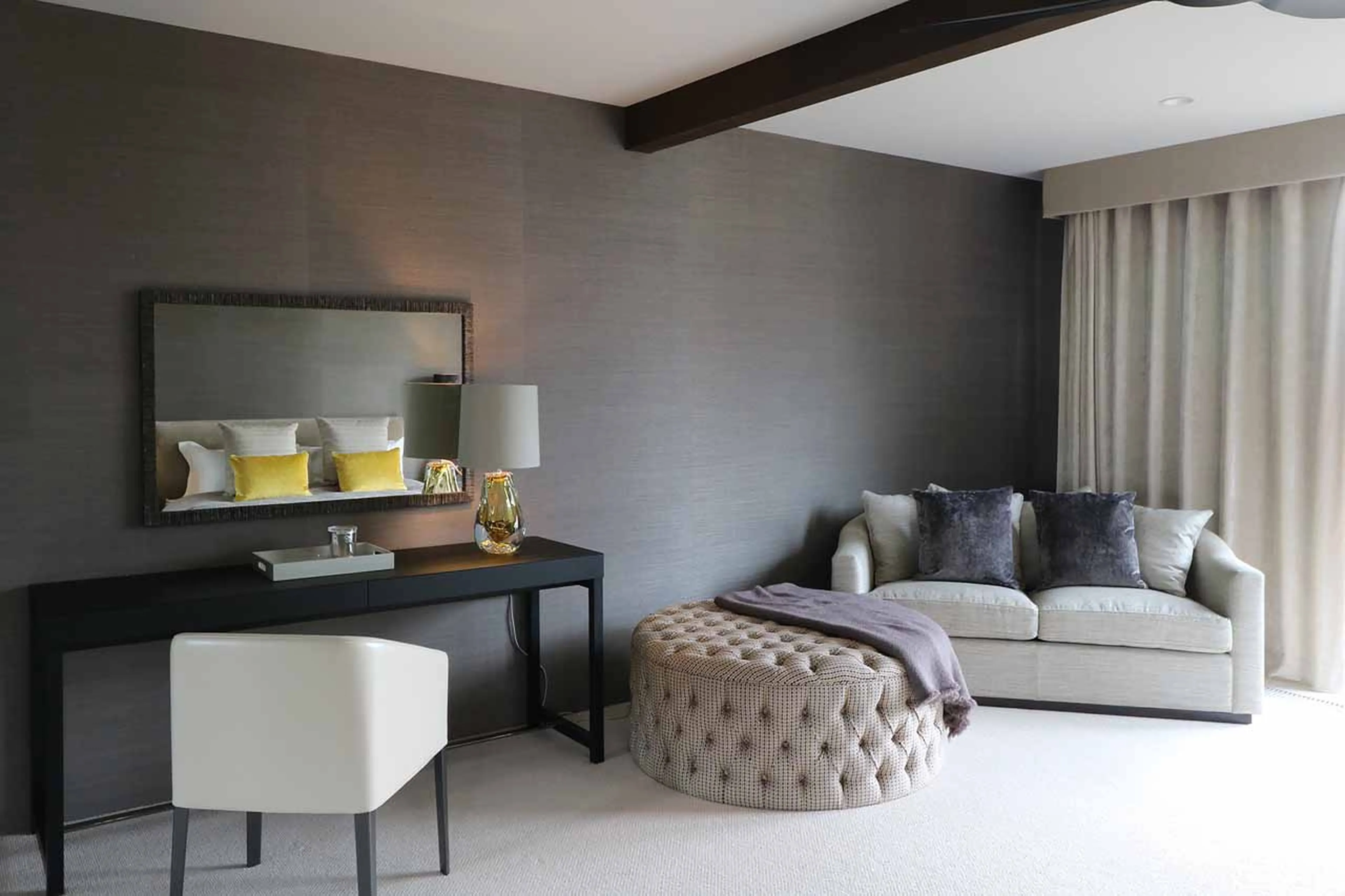 Sofa in bedroom at Seasons Residence in Niseko