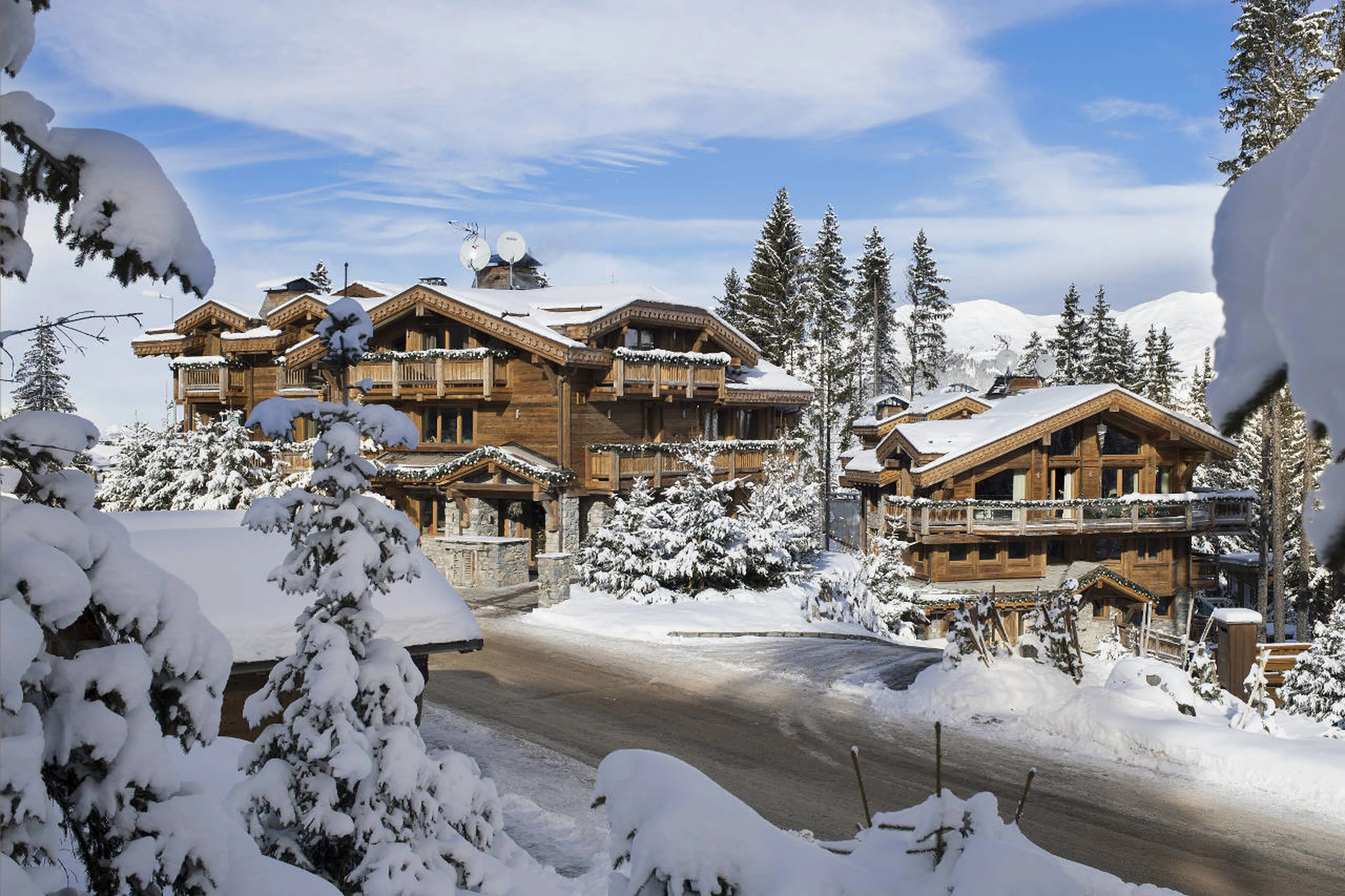 Chalet Tahoe is few minutes from the centre of Courchevel 1850