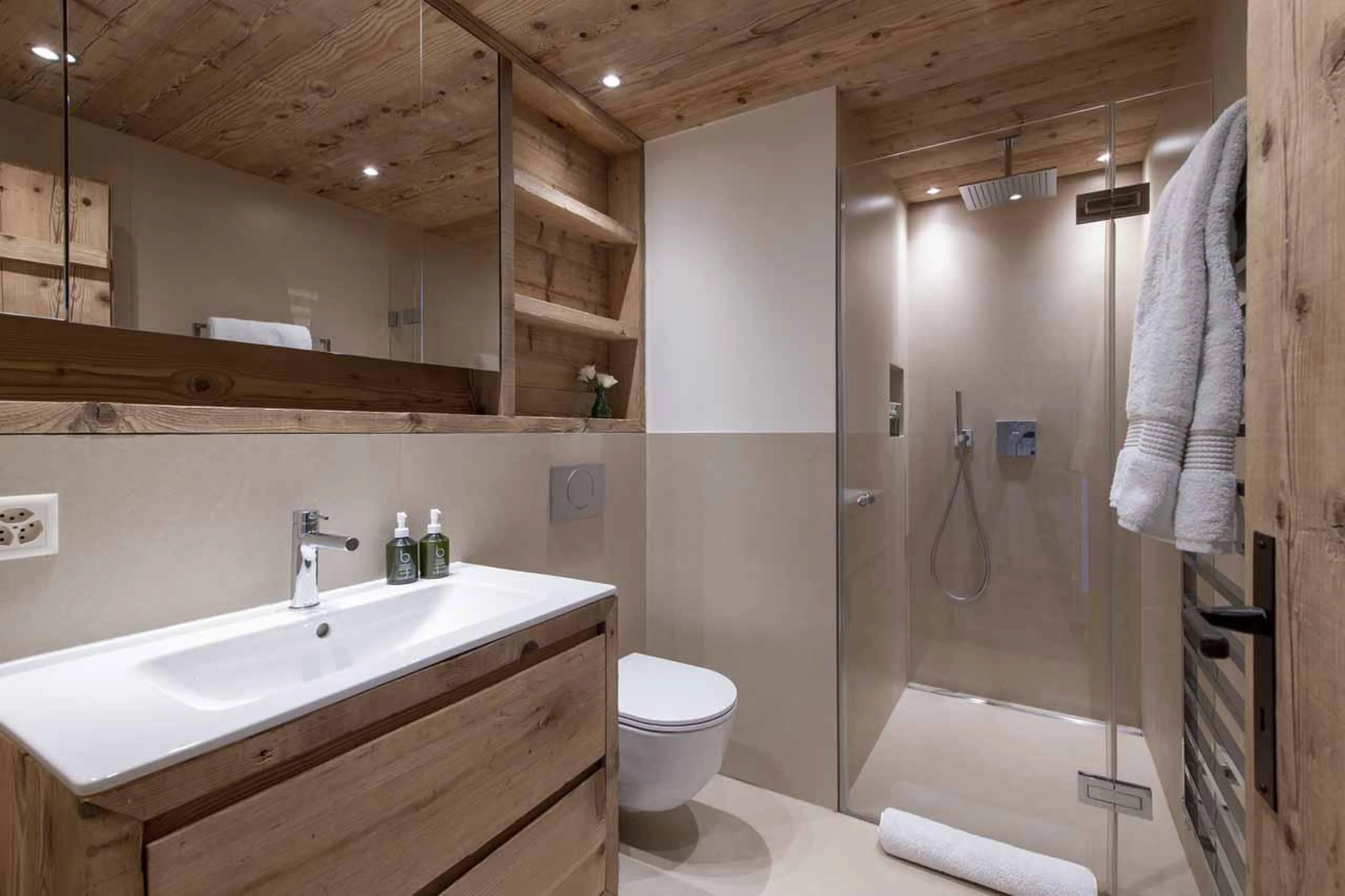 Bathroom three at Chalet Teredo in Verbier